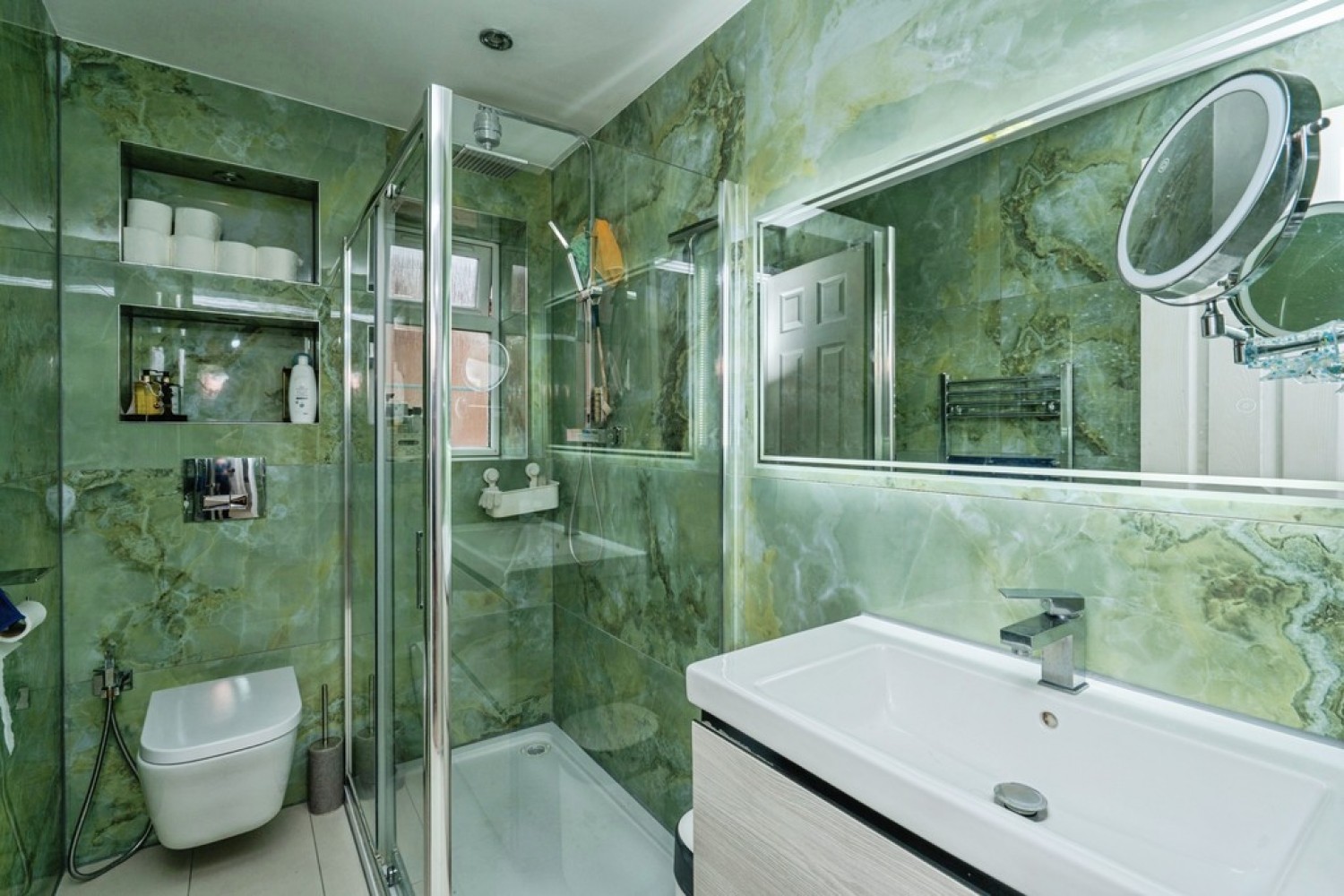 4 bedroom House in Shilburn Way, Woking, Surrey