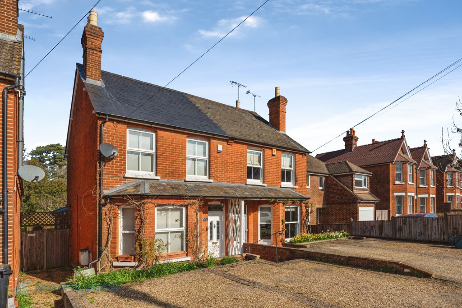 2 bedroom House for Sale Brookwood, Woking, Surrey