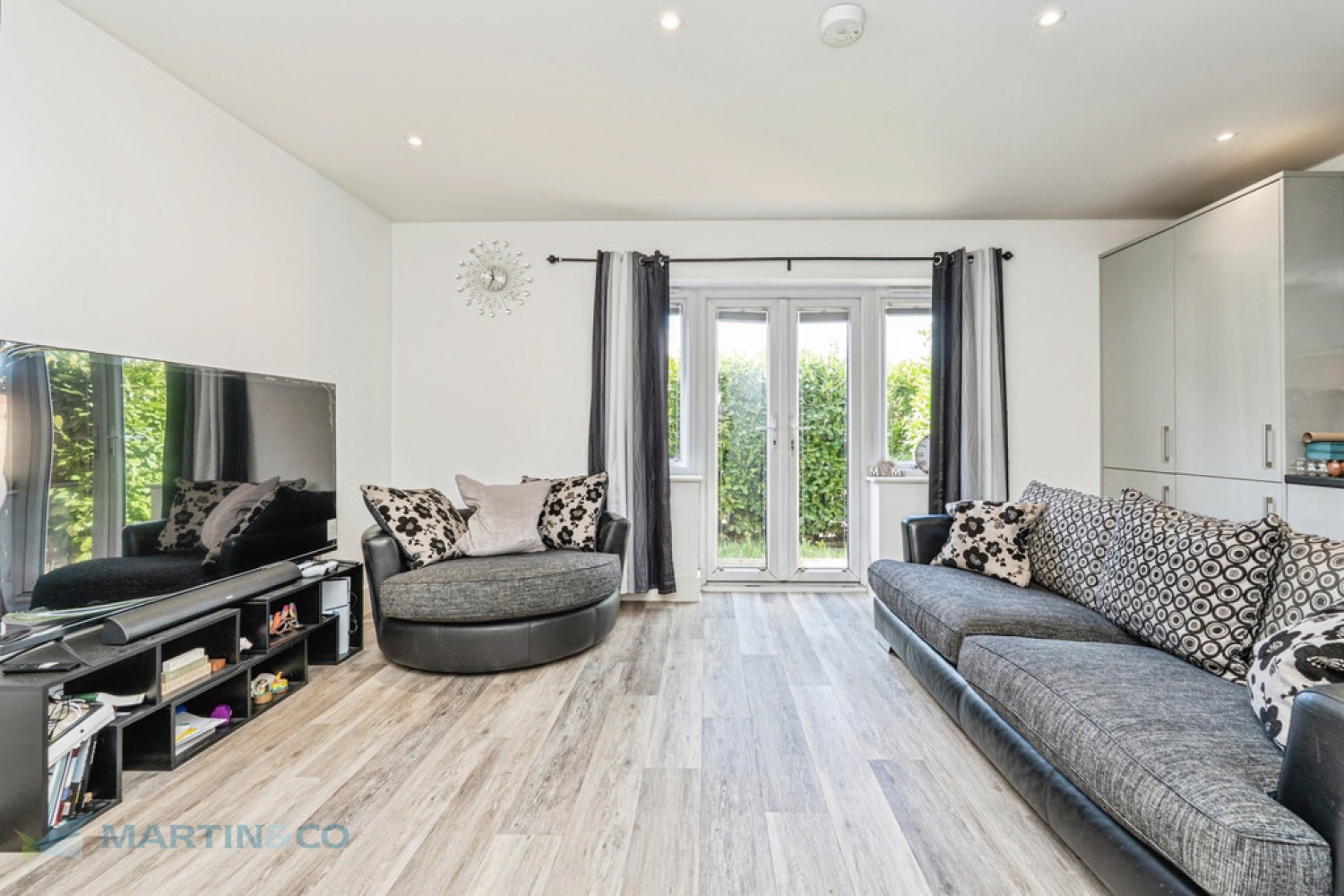 1 bedroom Flat for Sale Woking, Surrey