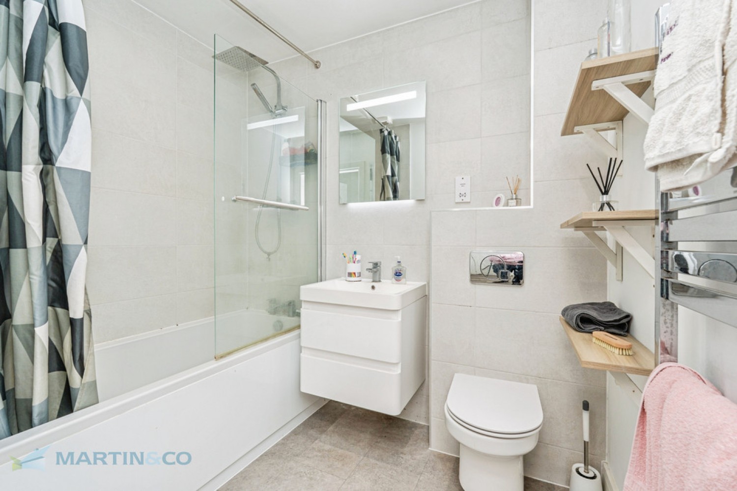 1 bedroom Flat for Sale Woking, Surrey