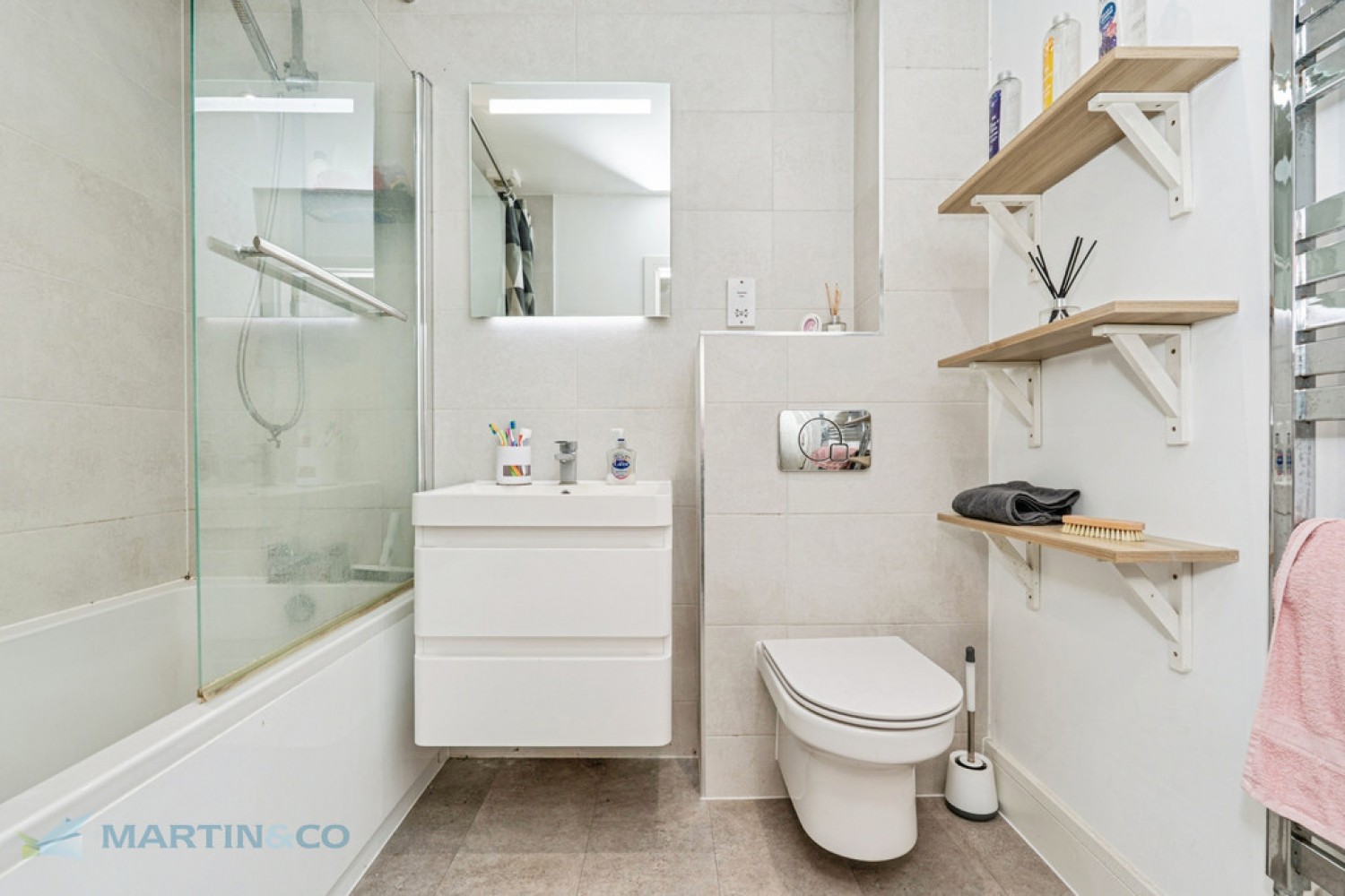 1 bedroom Flat for Sale Woking, Surrey