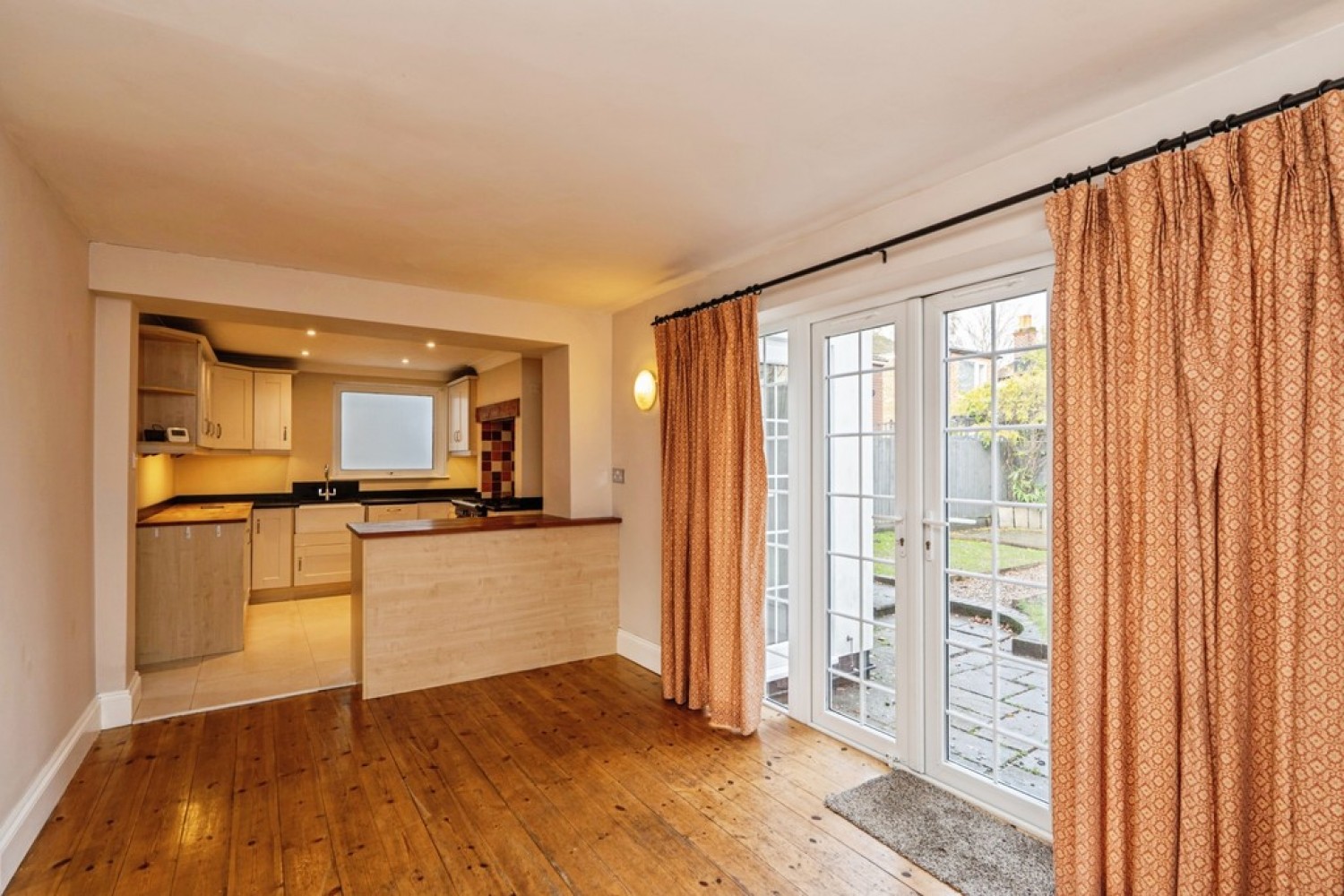 3 bedroom House for Sale Knaphill, Woking, Surrey