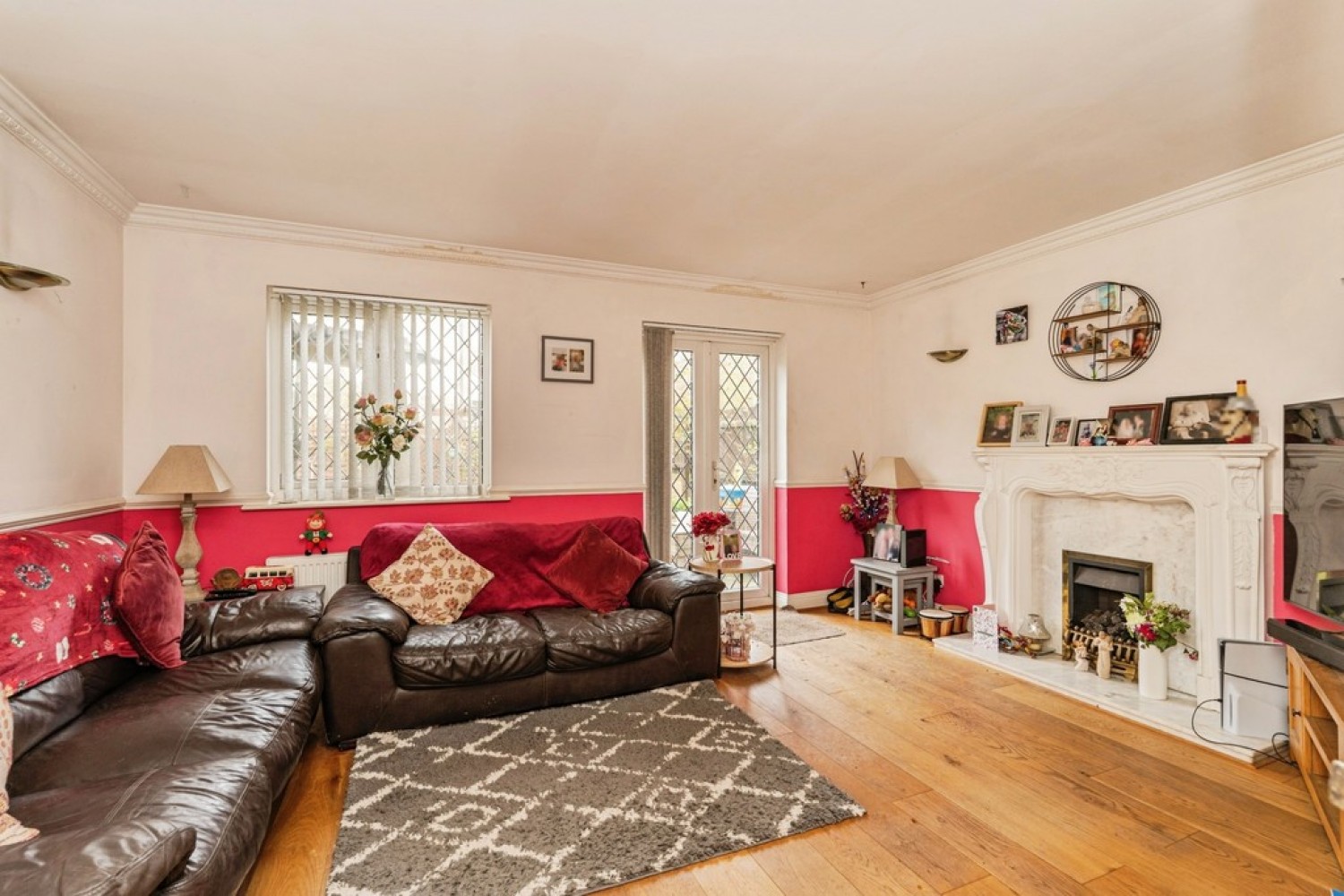 3 bedroom House for Sale Knaphill, Woking, Surrey