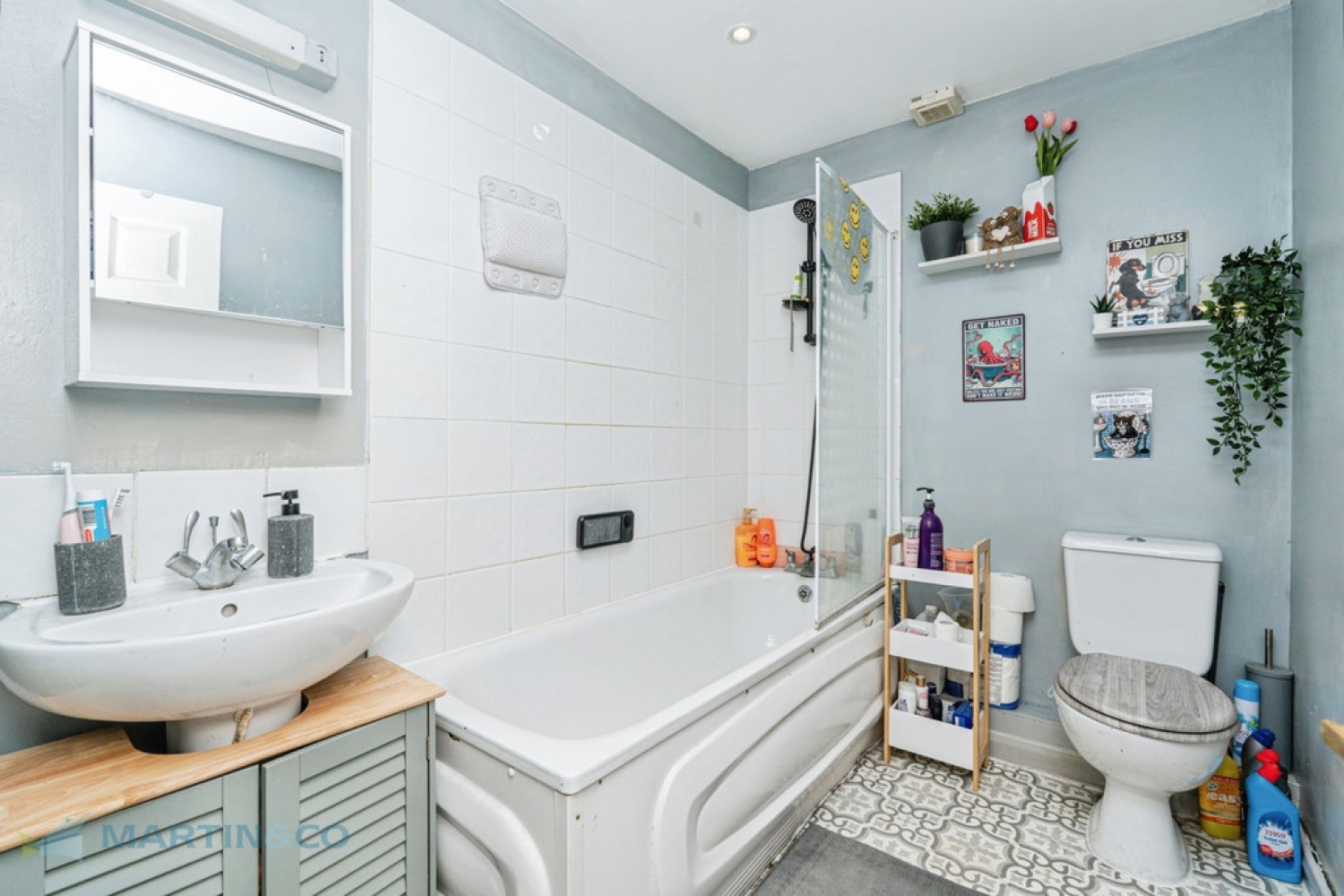 1 bedroom Flat for Sale Walton Road, Woking, Surrey