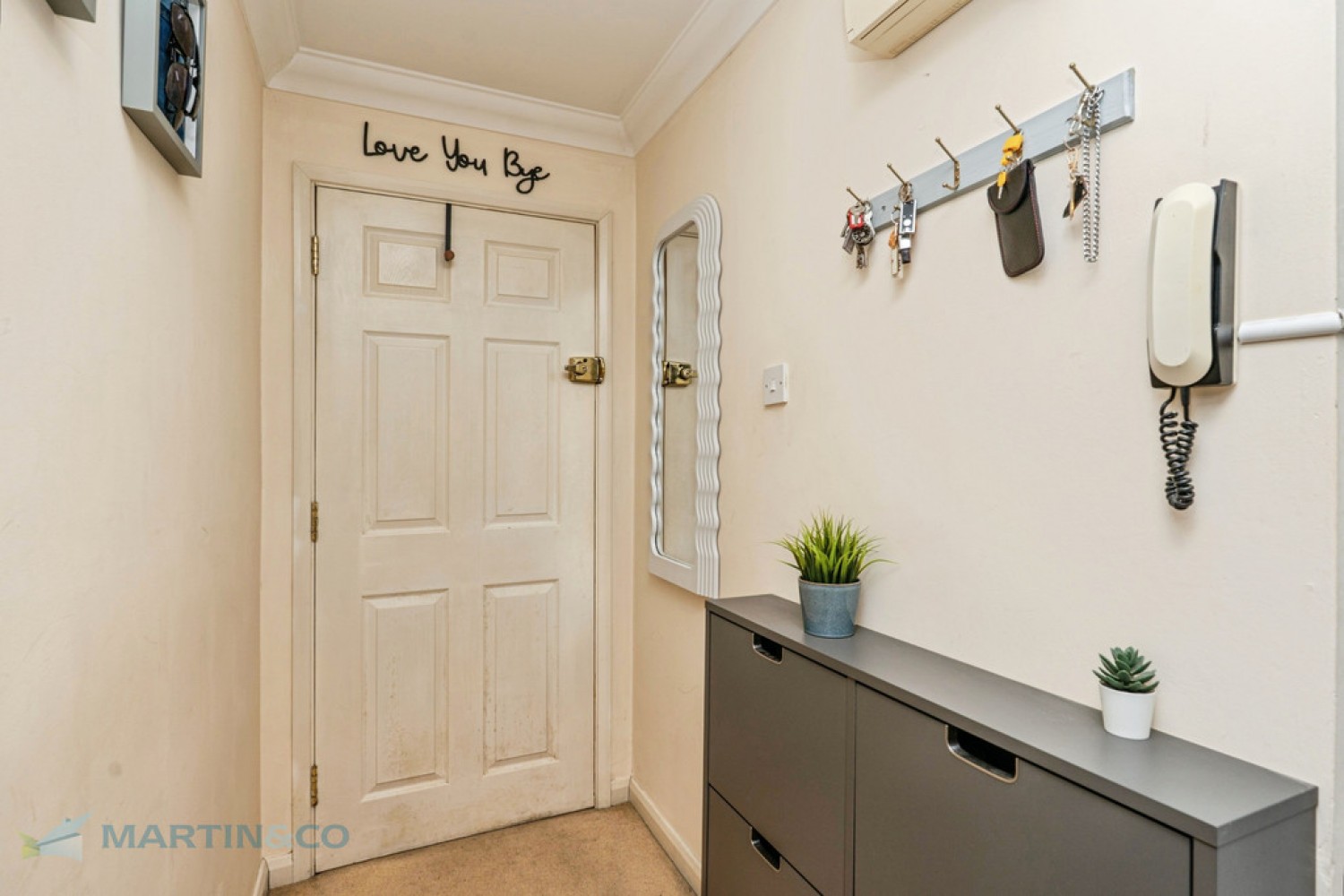 1 bedroom Flat for Sale Walton Road, Woking, Surrey