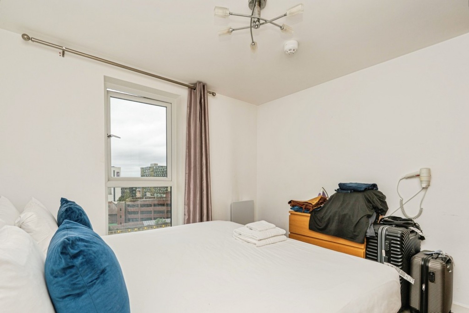 2 bedroom Flat for Sale Guildford Road, Woking, Surrey
