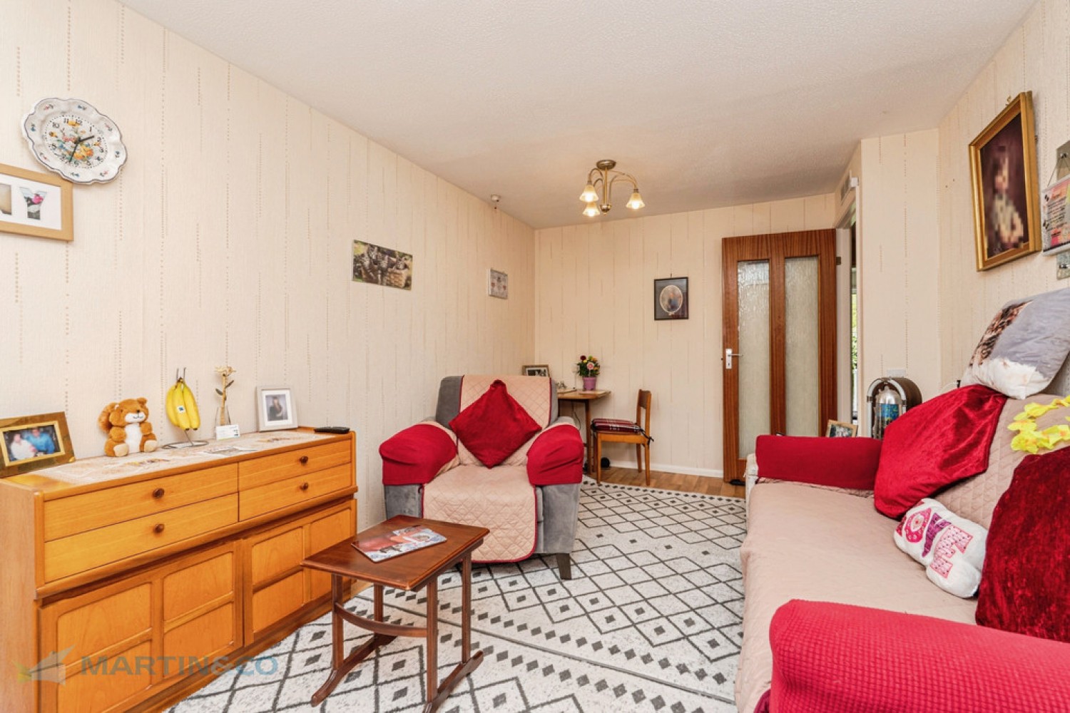 2 bedroom Bungalow for Sale Bainton Mead, Woking, Surrey