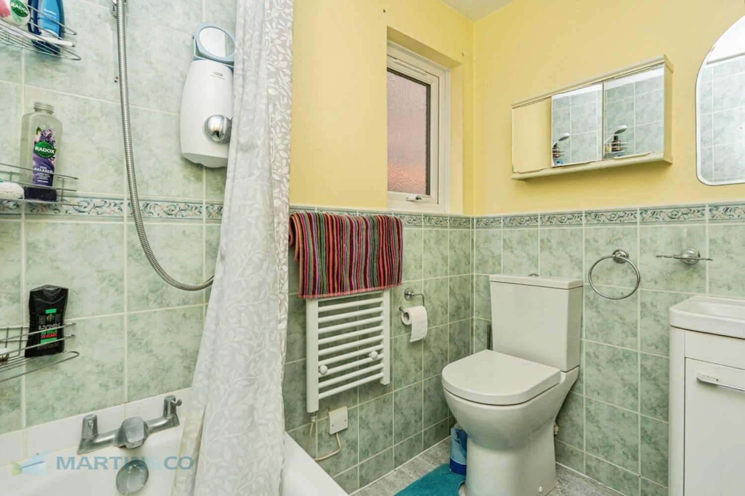 2 bedroom Bungalow for Sale Bainton Mead, Woking, Surrey