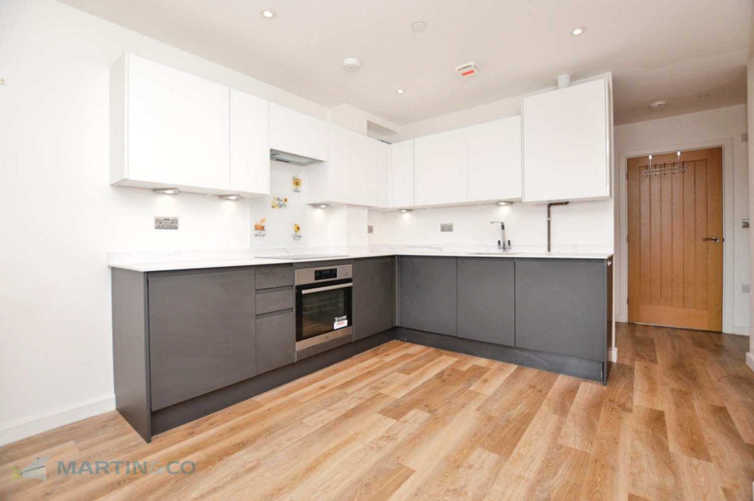 0 bedroom Flat for Letting Woking, Surrey