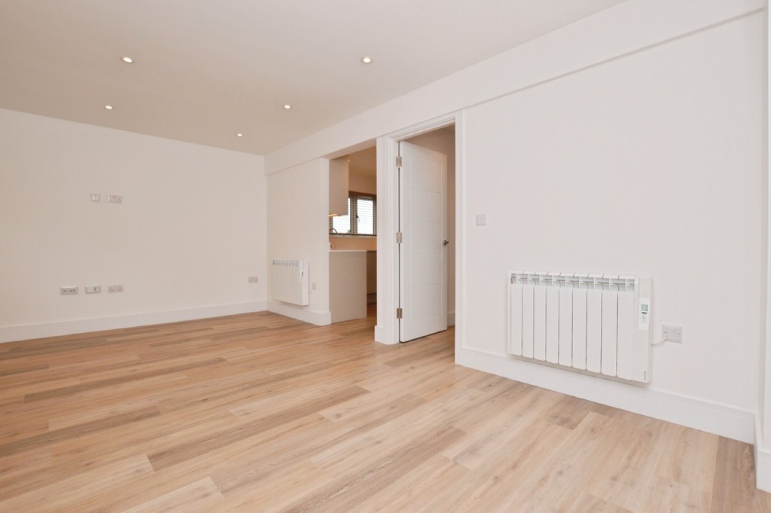 2 bedroom Flat for Letting Horsell, Woking, Surrey