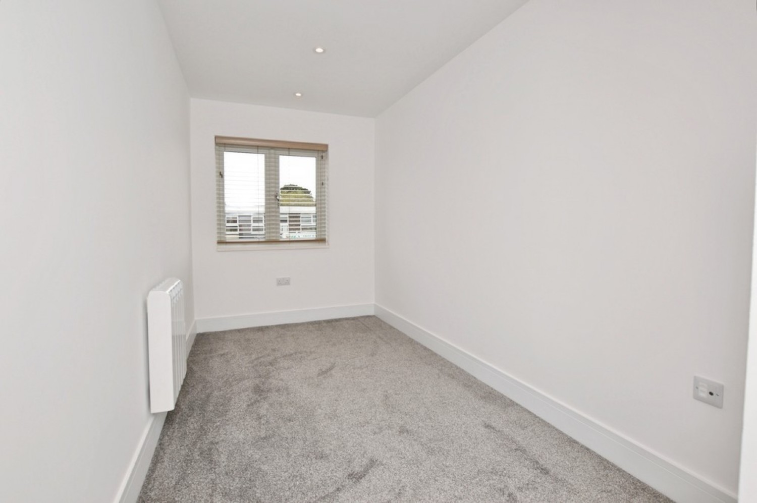 2 bedroom Flat for Letting Horsell, Woking, Surrey
