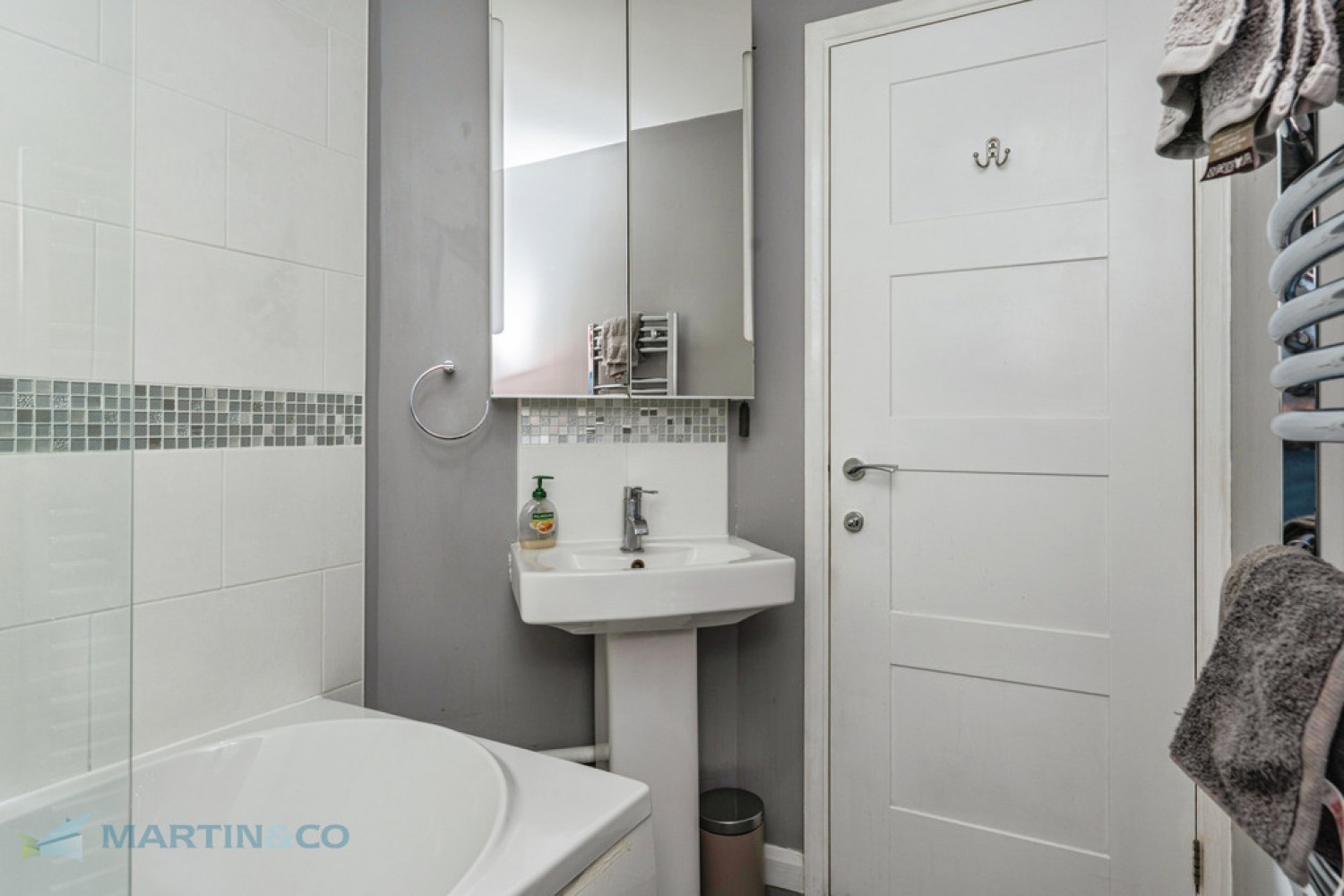2 bedroom Flat for Sale Foxhills, Woking, Surrey