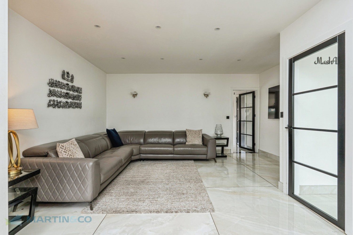4 bedroom House for Sale Albert Drive, Woking, Surrey
