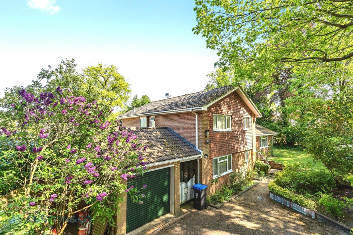 Onslow Crescent, Woking, Surrey