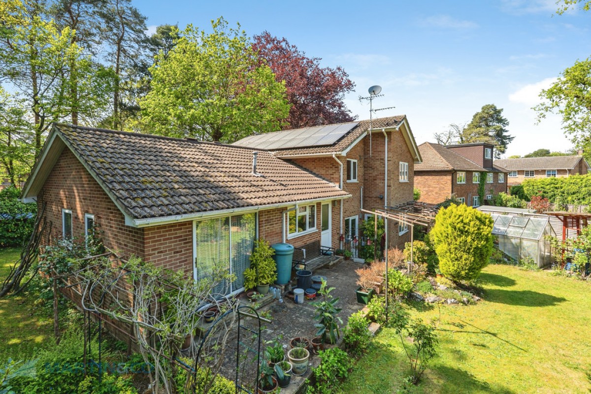 Onslow Crescent, Woking, Surrey