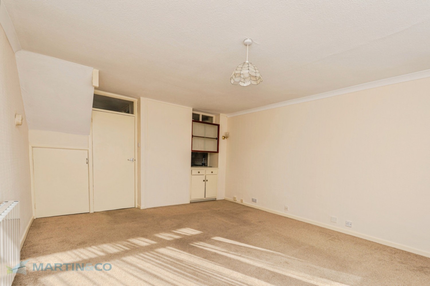 2 bedroom Flat for Sale Hillview Court, Woking, Surrey