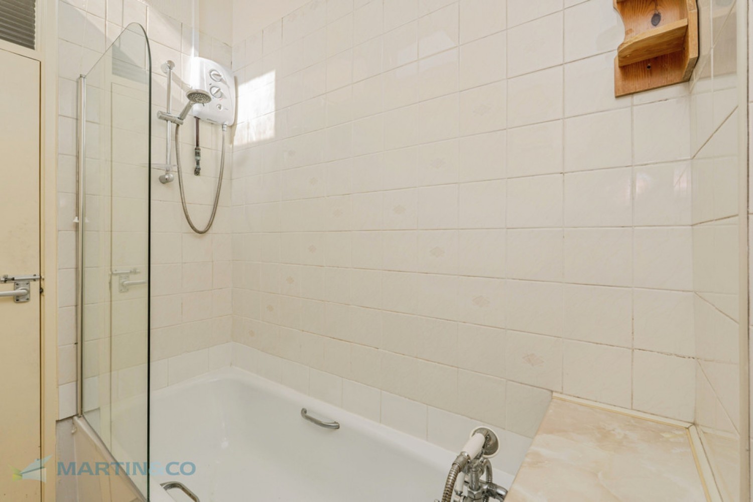 2 bedroom Flat for Sale Hillview Court, Woking, Surrey