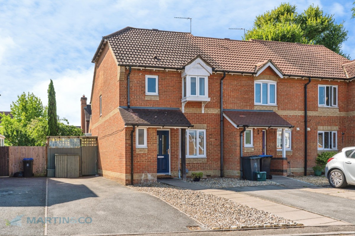 Candlerush Close, Woking, Surrey