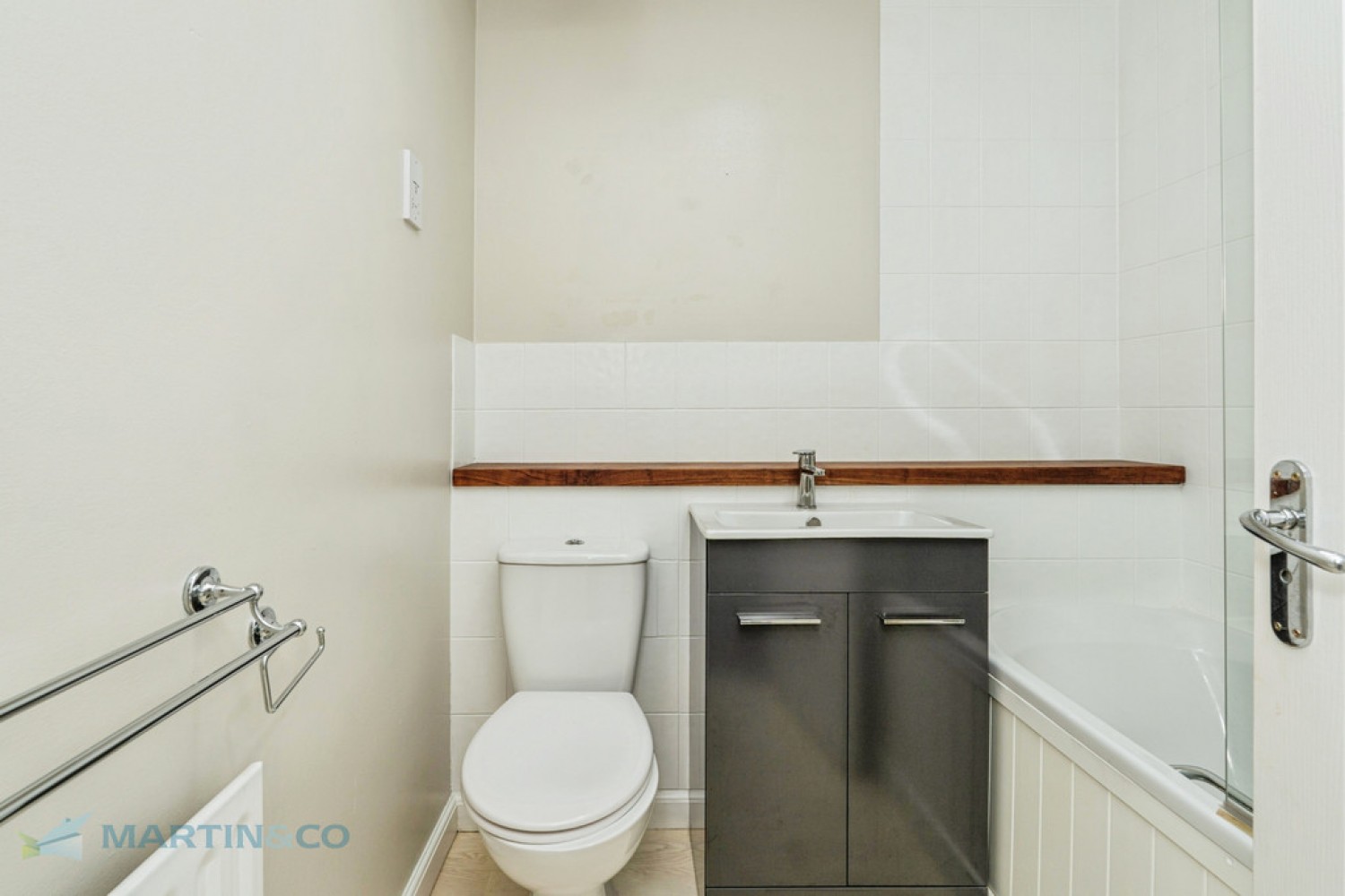 3 bedroom House for Sale Candlerush Close, Woking, Surrey