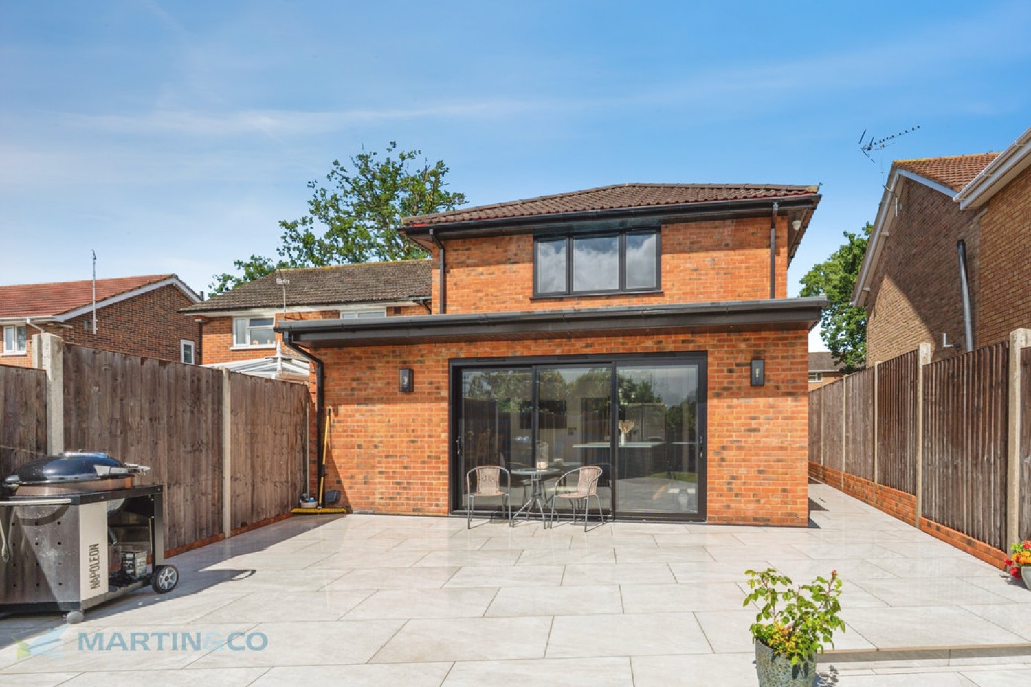 4 bedroom House for Sale Bassett Road, Woking, Surrey