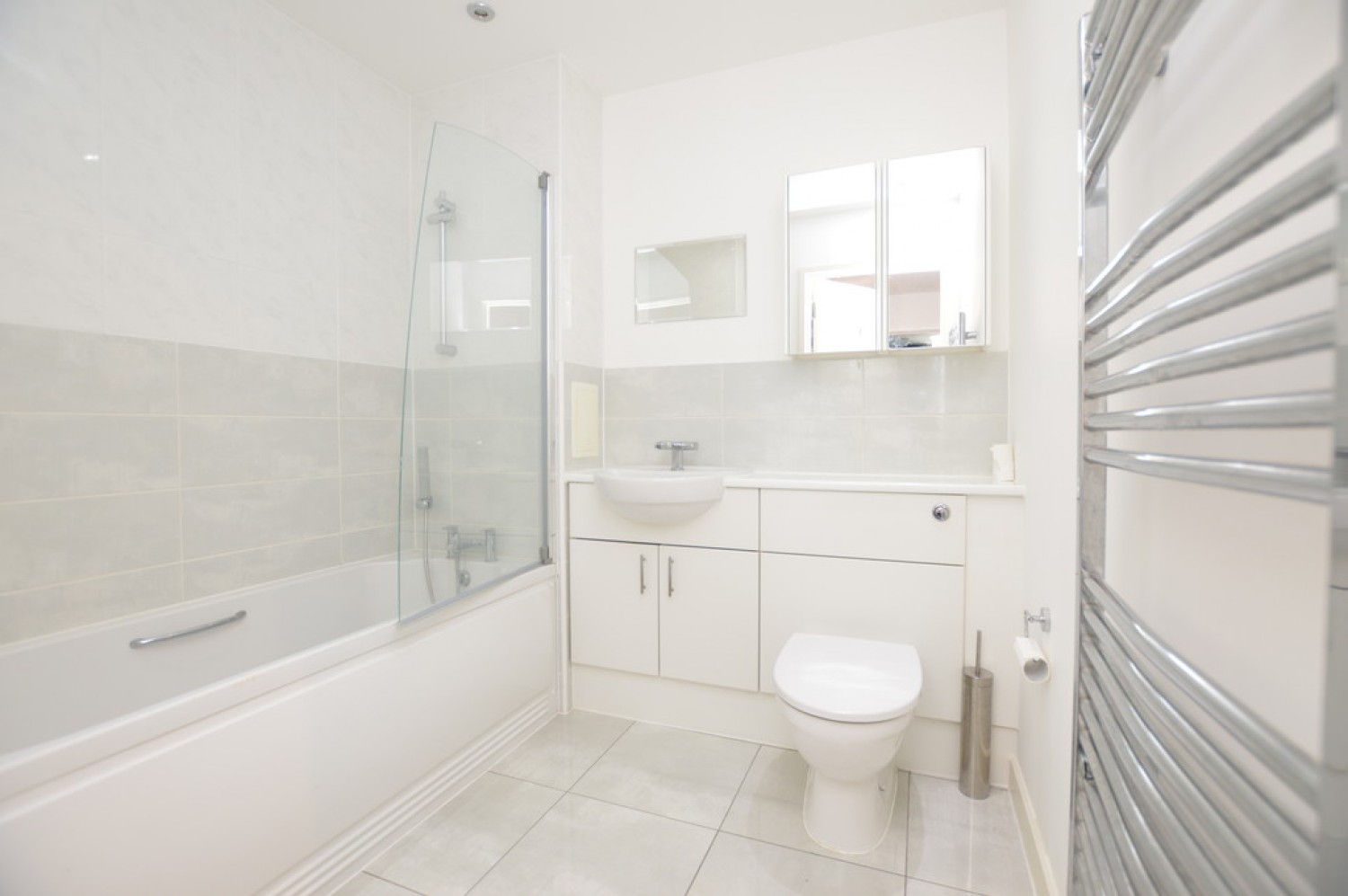 2 bedroom Flat for Letting Guildford Road, Woking, Surrey