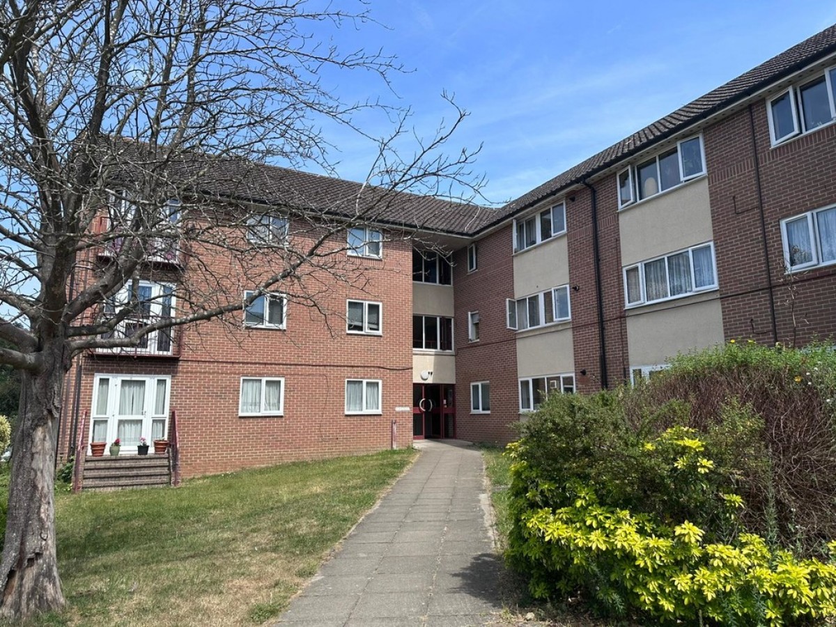 Mulgrave Way, Knaphill, Woking