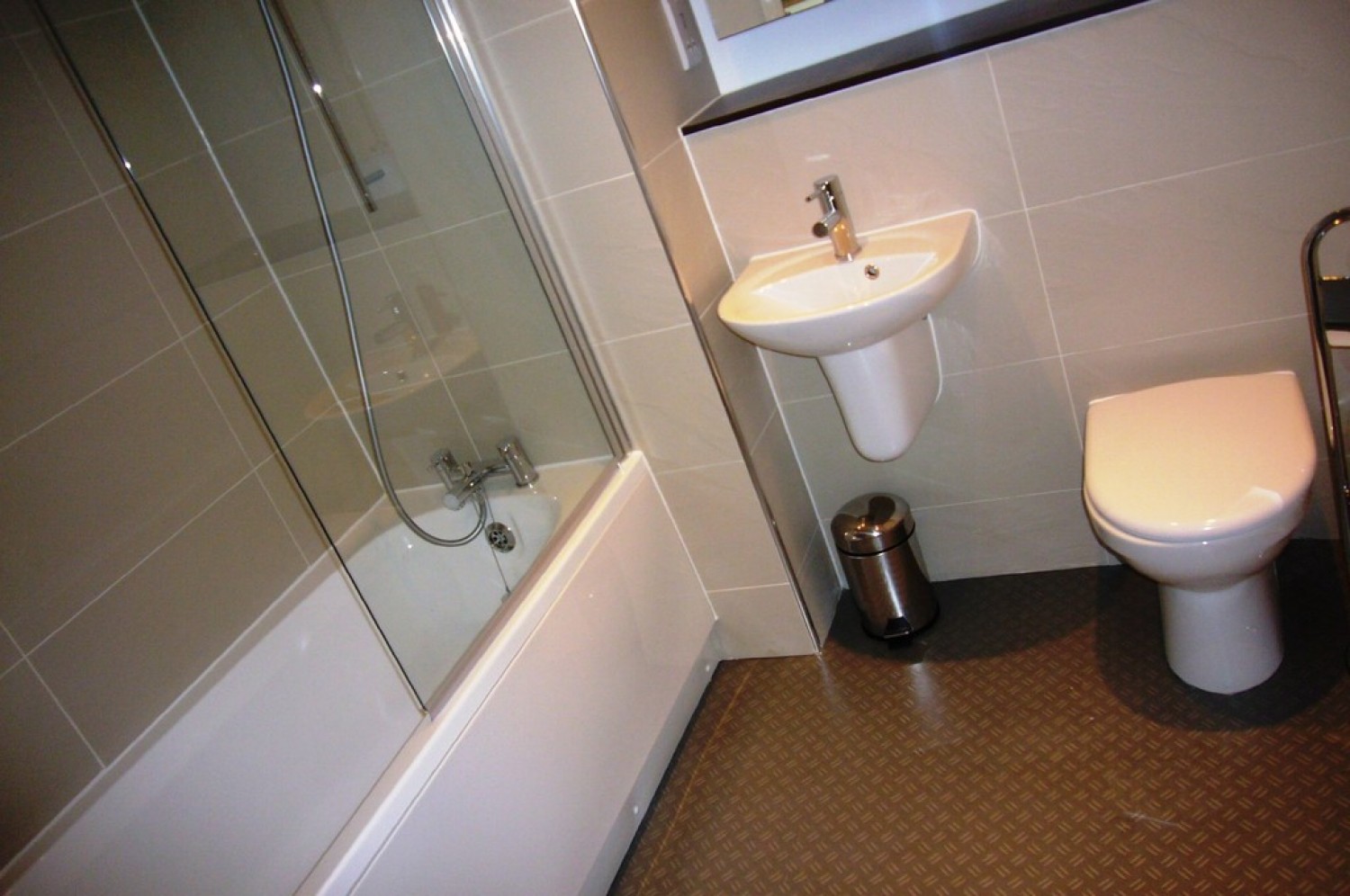1 bedroom Flat for Letting Barnfield House, Blackfriars Road, M3