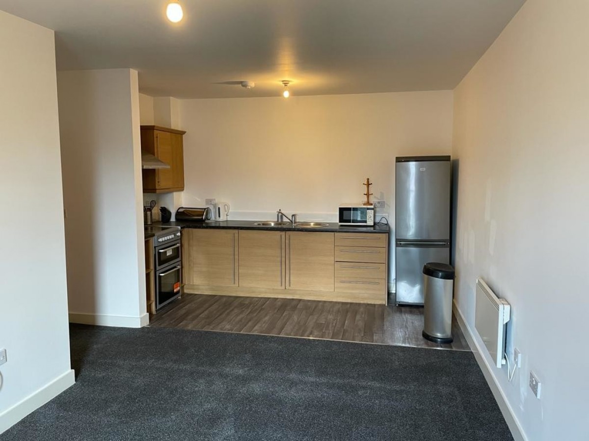 Springfield Court, Dean Road, M3