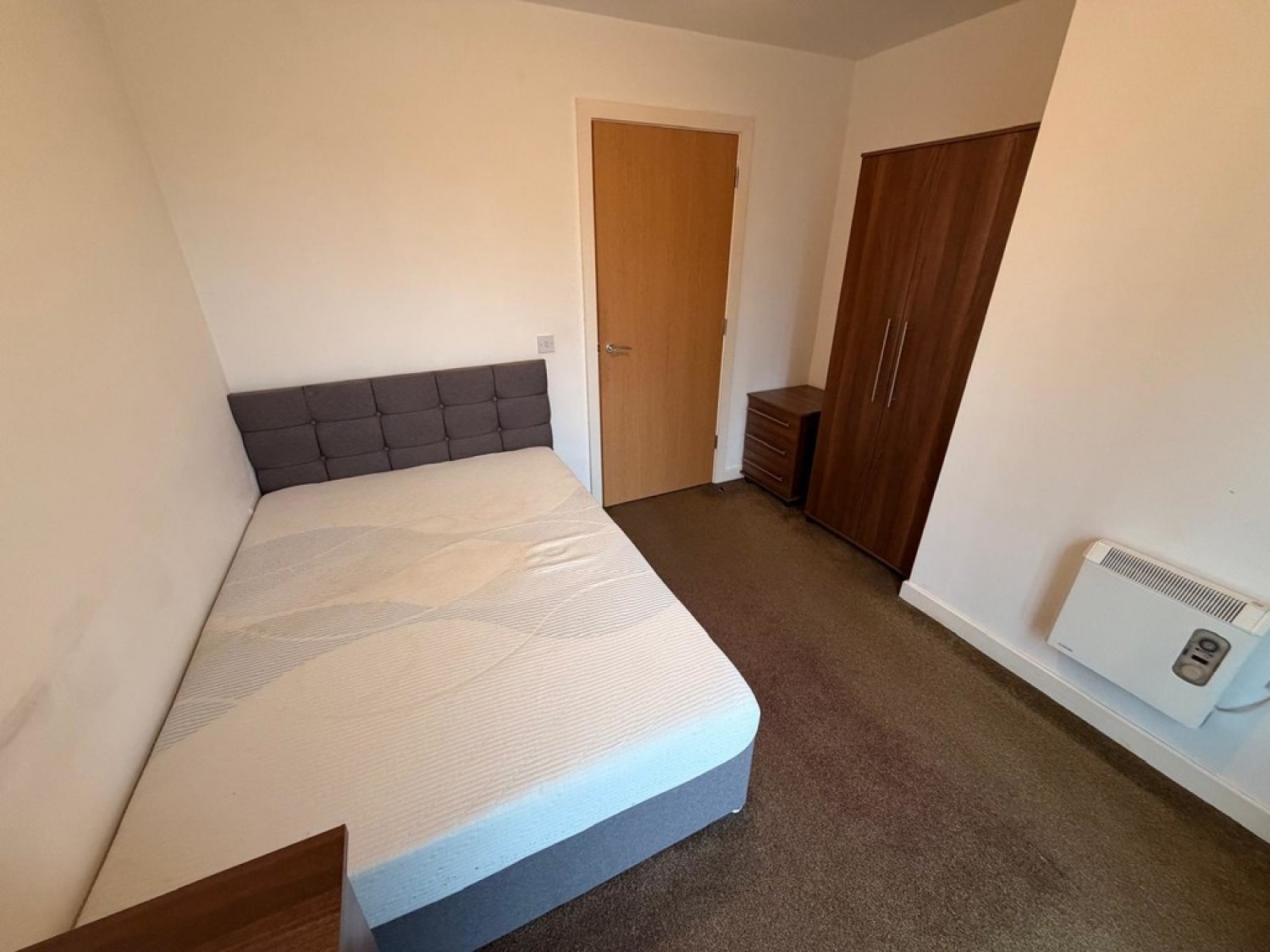 2 bedroom Flat in Irwell Building, Lowry Wharf, Derwent St, M5