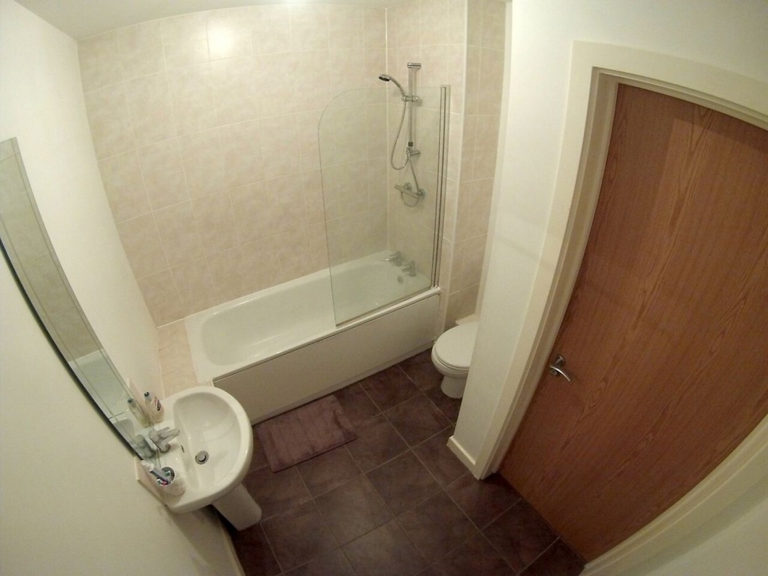 2 bedroom Flat for Letting Lowry Wharf, Derwent St, Manchester, M5