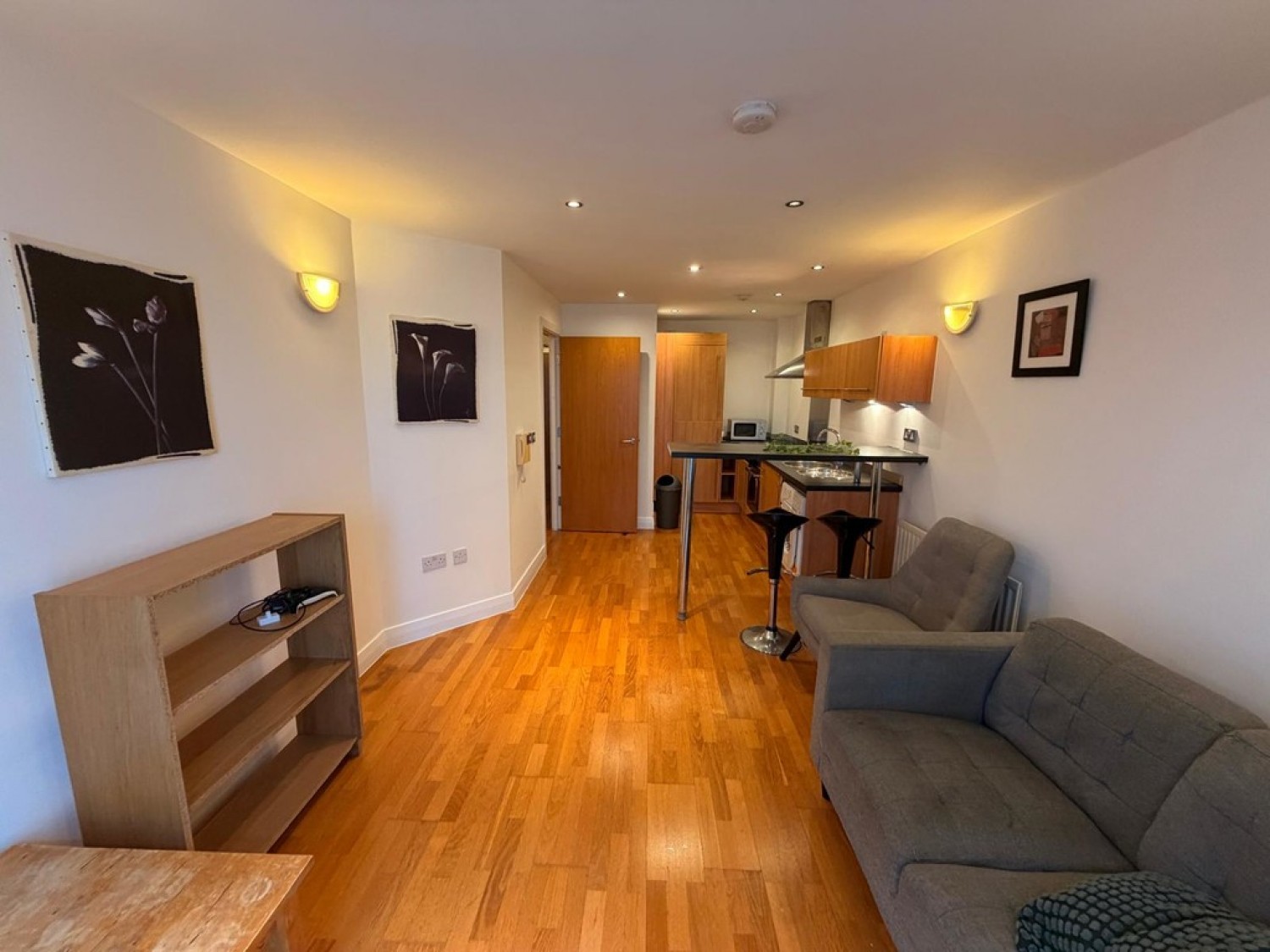 1 bedroom Flat for Letting Lake House, Ellesmere St, Manchester, M50