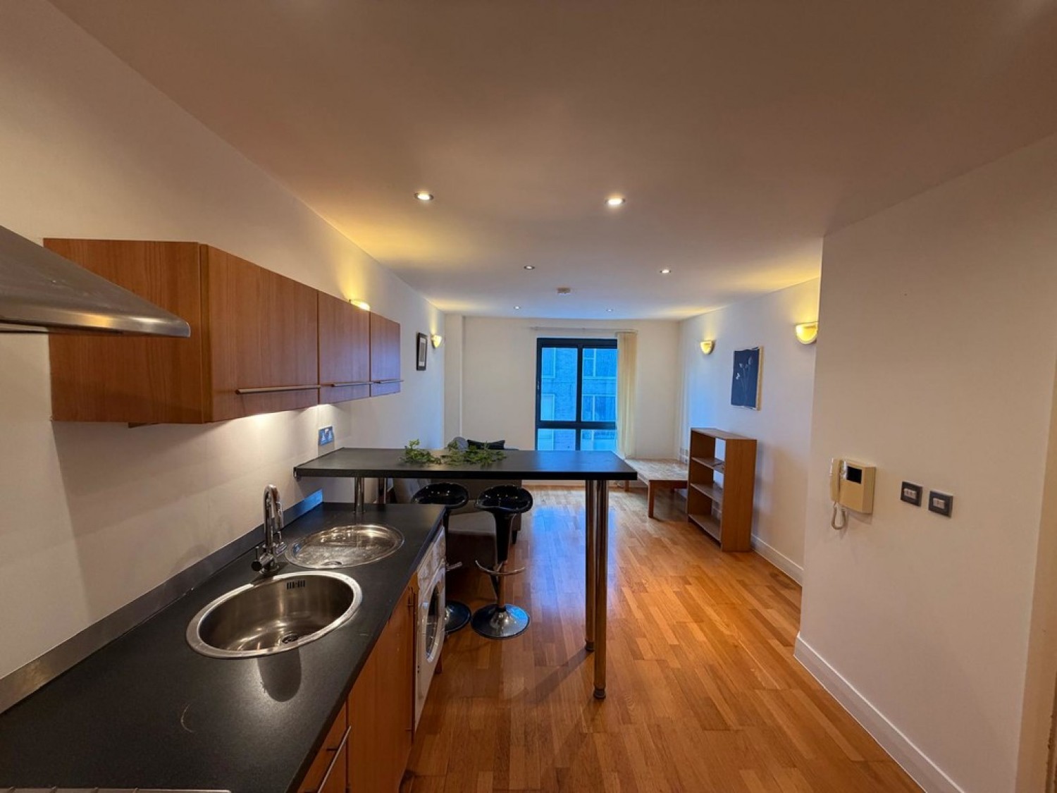 1 bedroom Flat for Letting Lake House, Ellesmere St, Manchester, M50