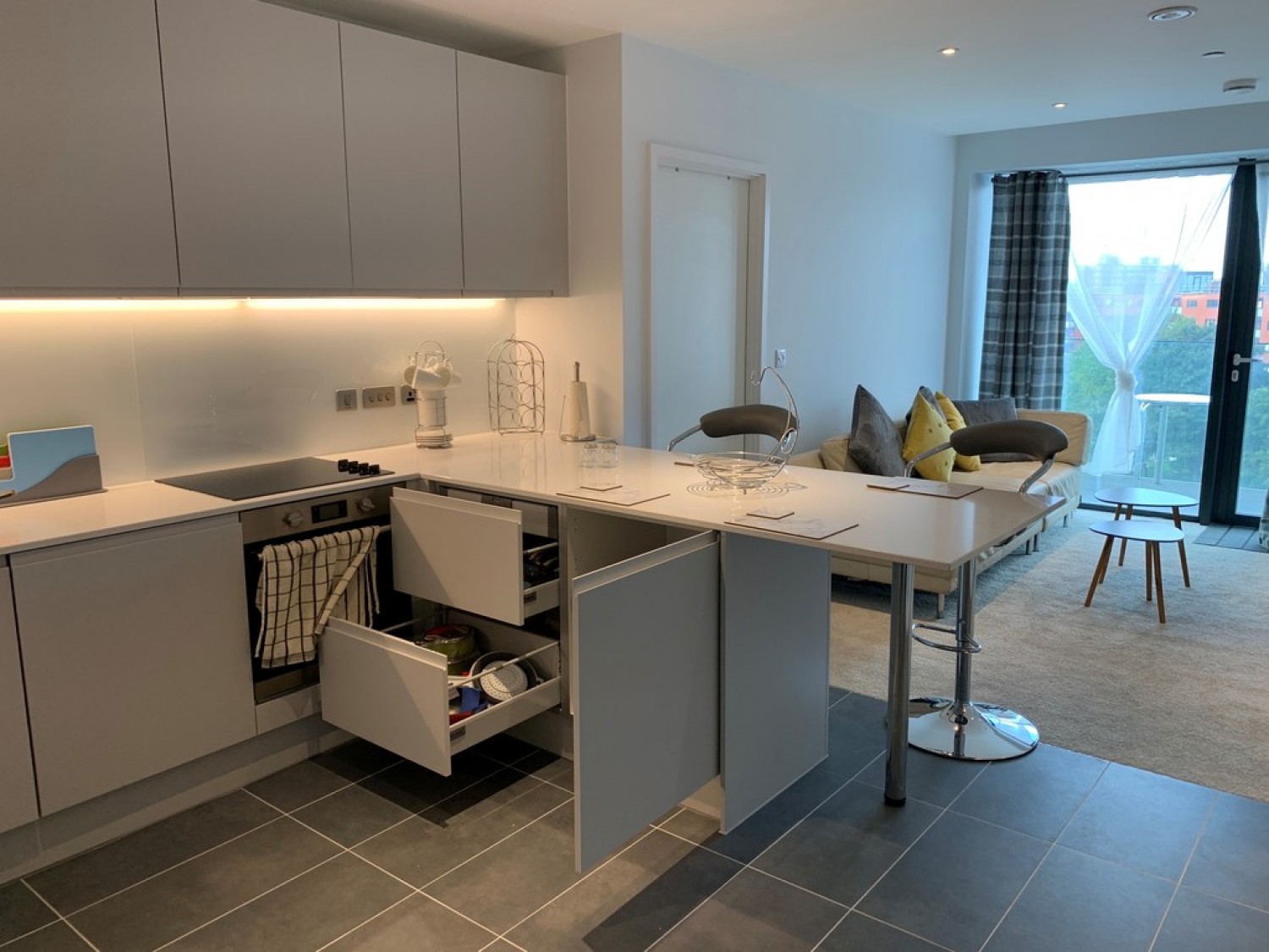 2 bedroom Flat for Letting 56 Bury Street