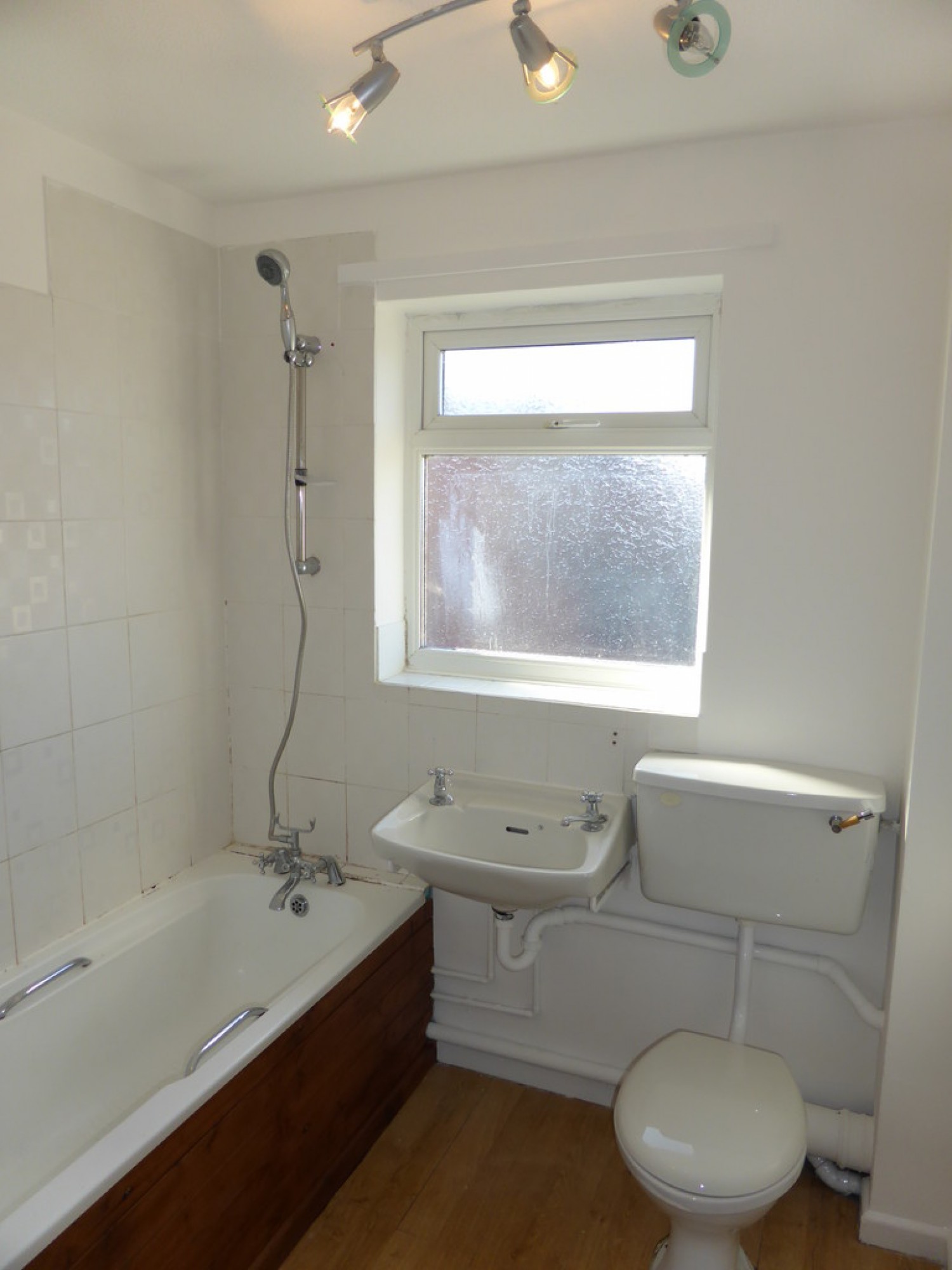 2 bedroom House for Letting Cricket Hill Road, Felixstowe