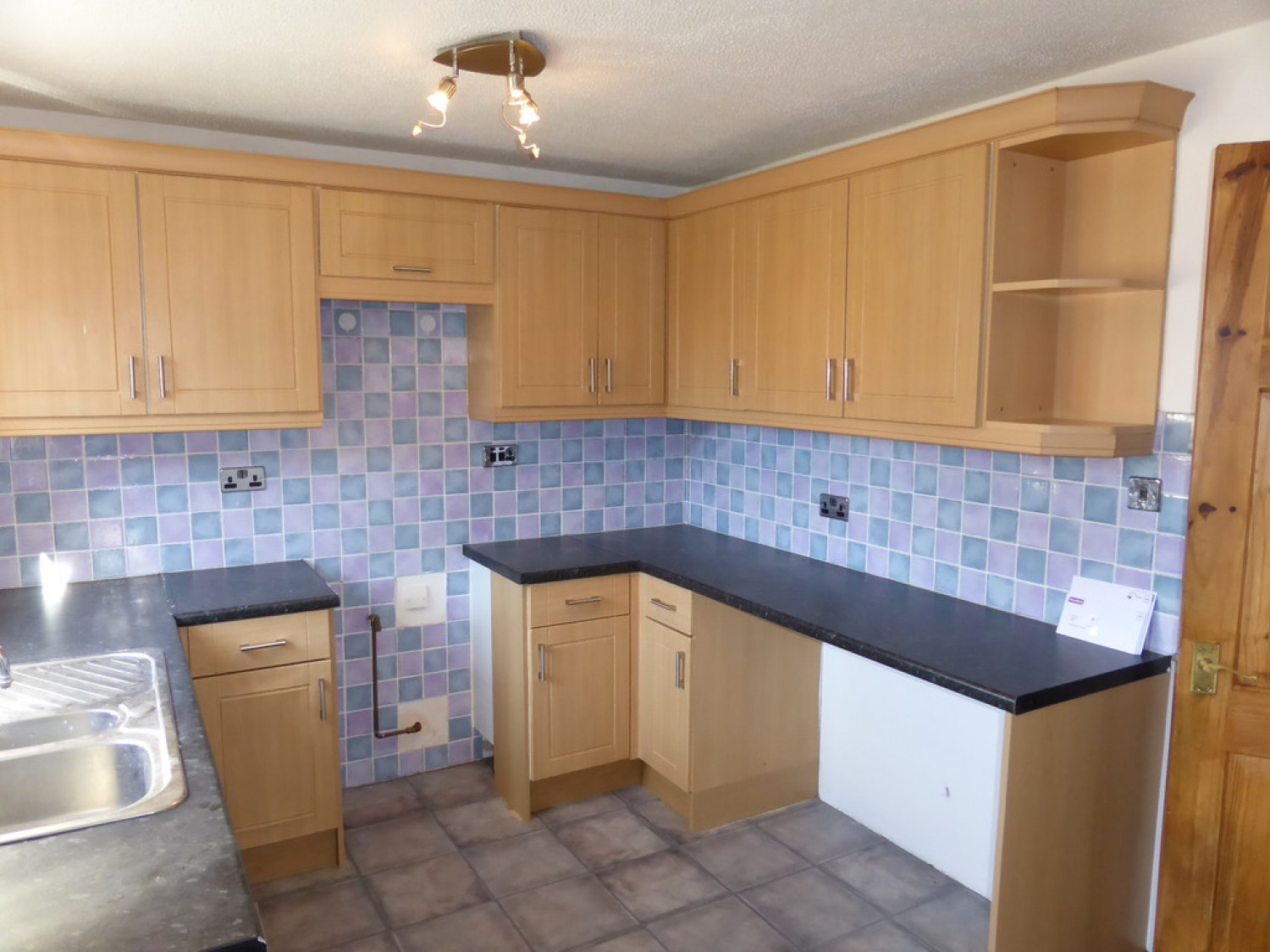 2 bedroom House for Letting Cricket Hill Road, Felixstowe