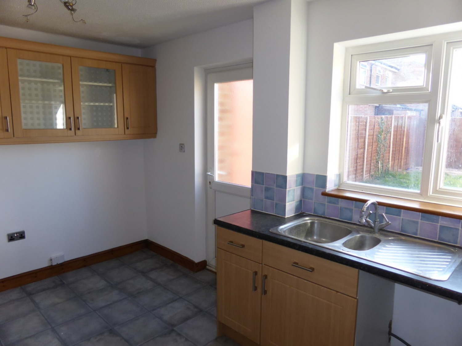 2 bedroom House for Letting Cricket Hill Road, Felixstowe