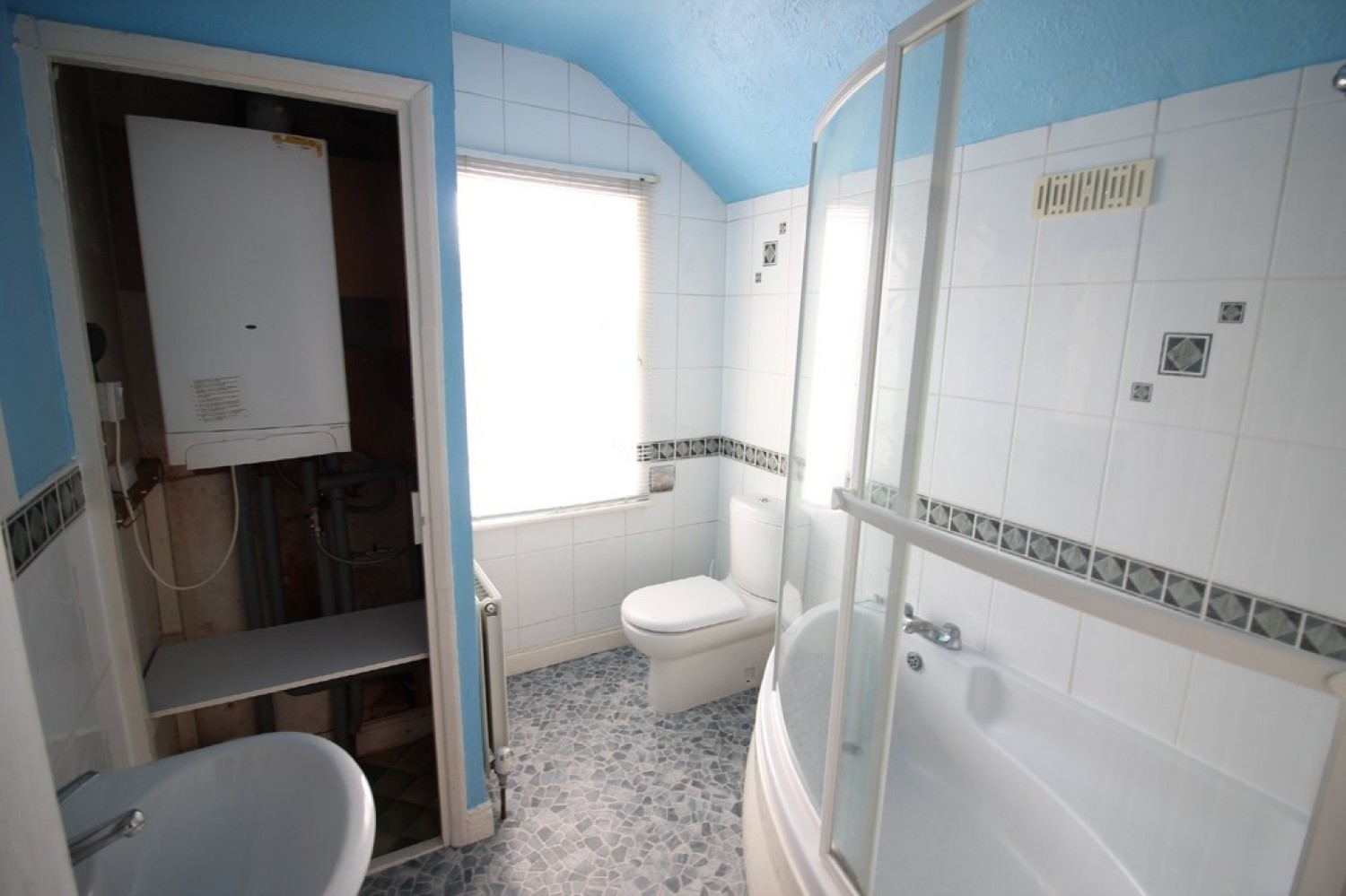 2 bedroom House for Letting Bramford Lane, Ipswich