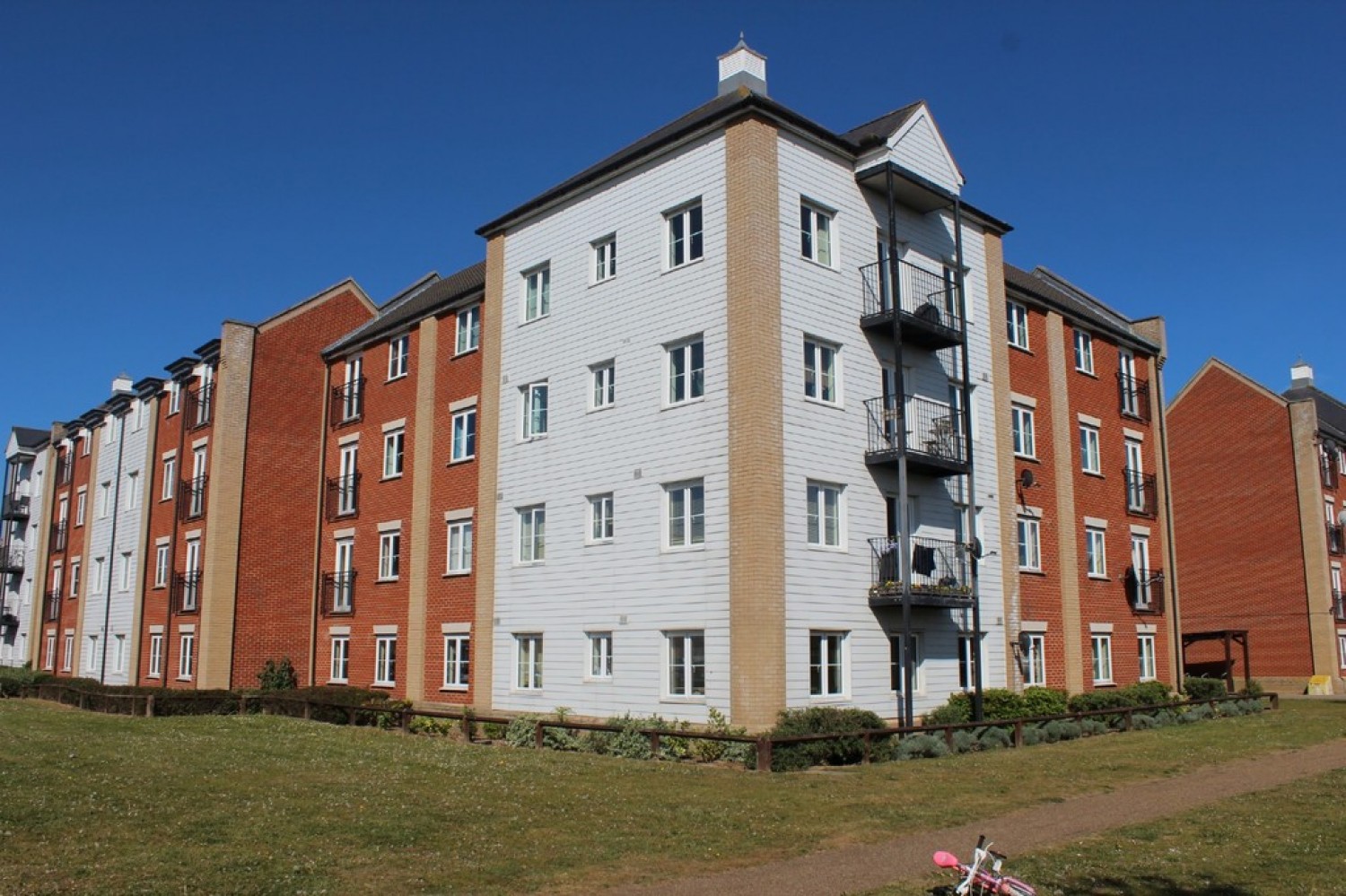 2 bedroom Flat for Letting Provan Court, Foxhall Road, Ipswich