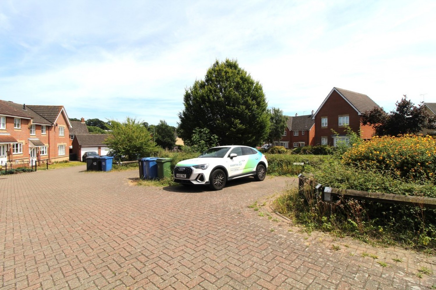 Fritillary Close, Pinewood