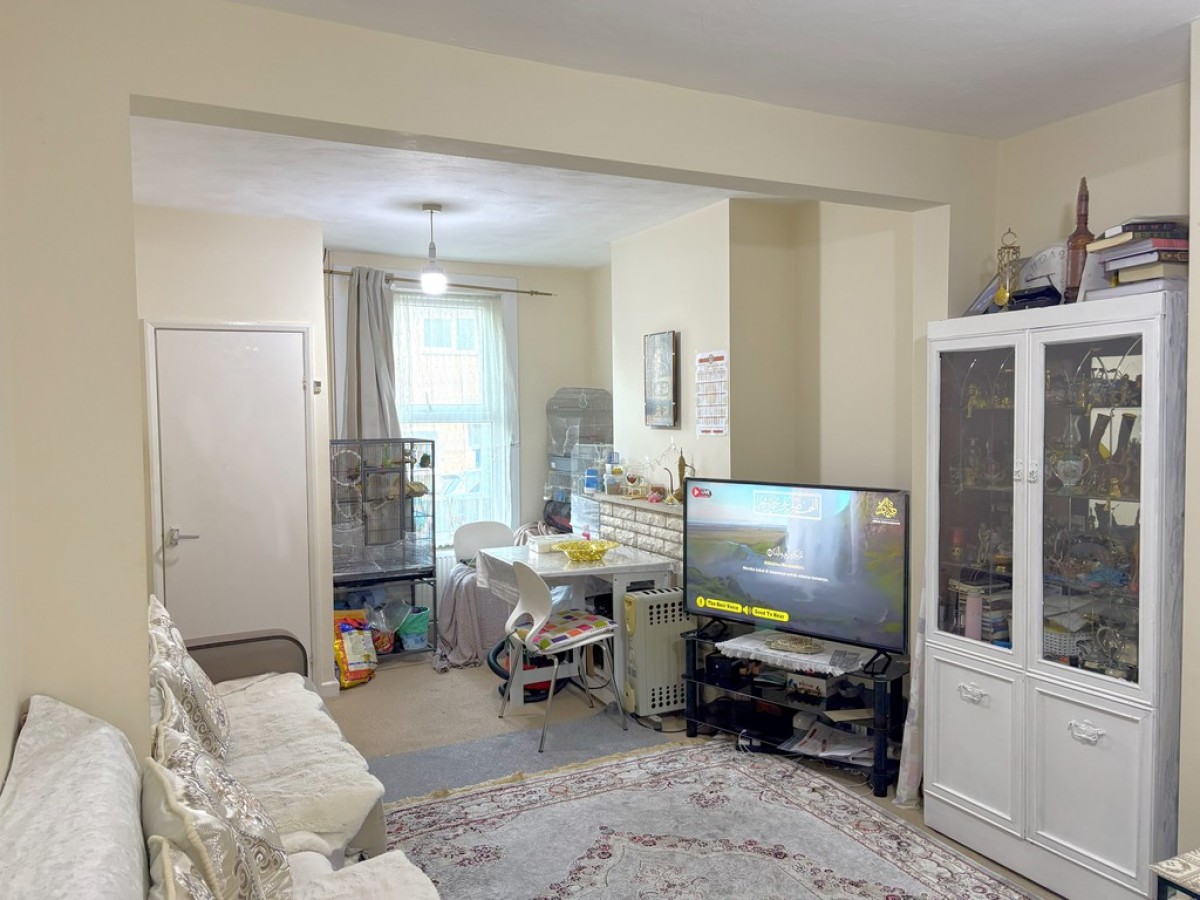 Bulwer Road, Town Centre