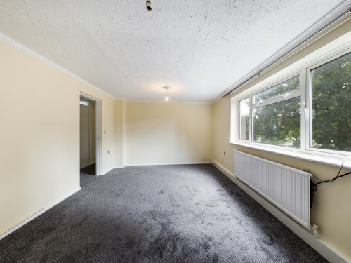 Selsey Court, Broadfield