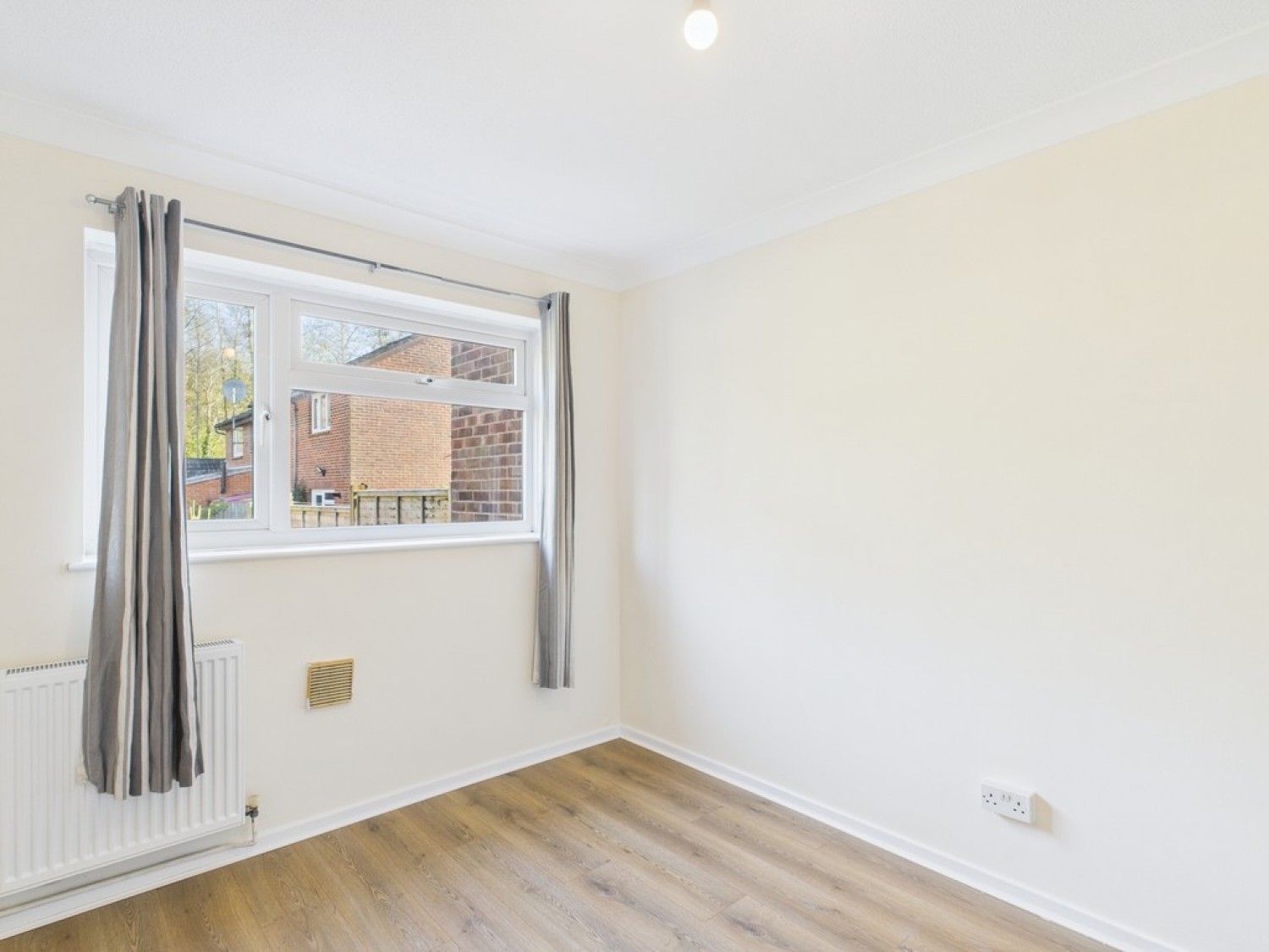 1 bedroom Flat for Letting TOLLGATE HILL