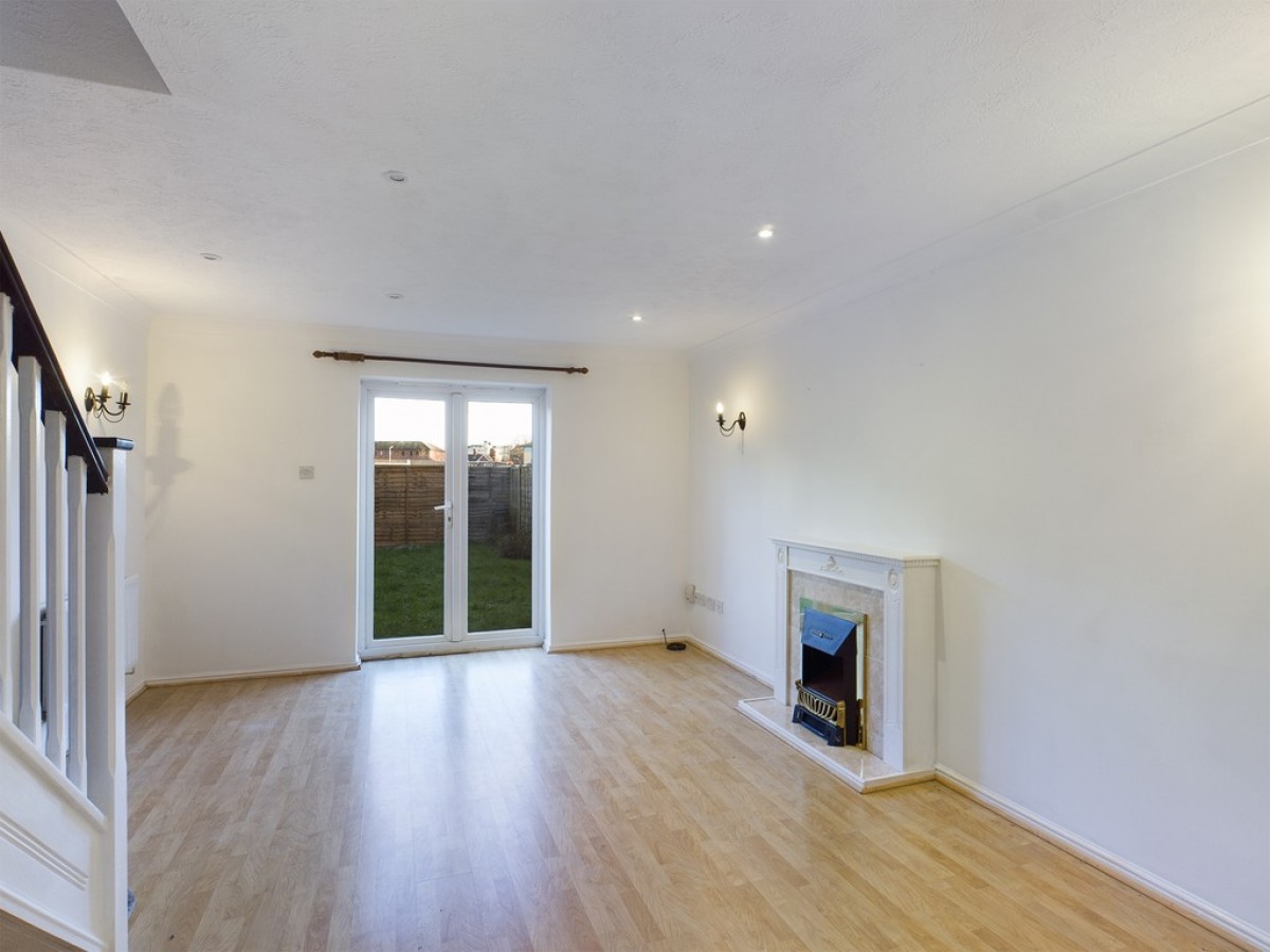 Regents Mews, Horley