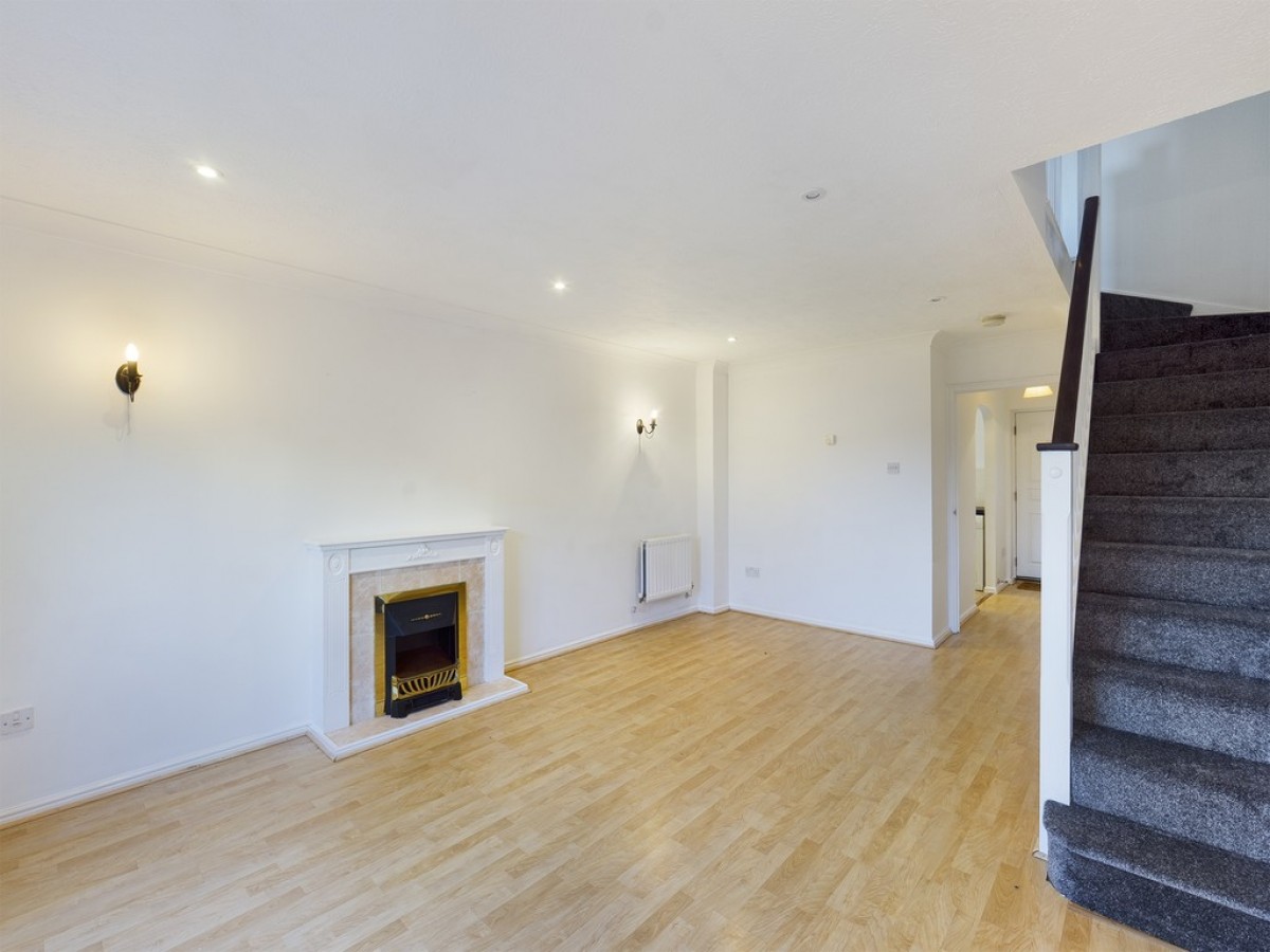 Regents Mews, Horley