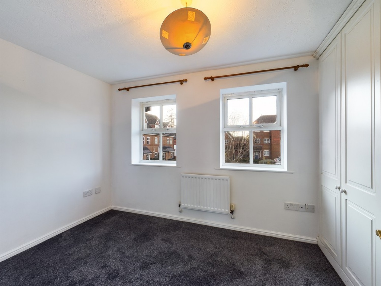 2 bedroom House in Regents Mews, Horley