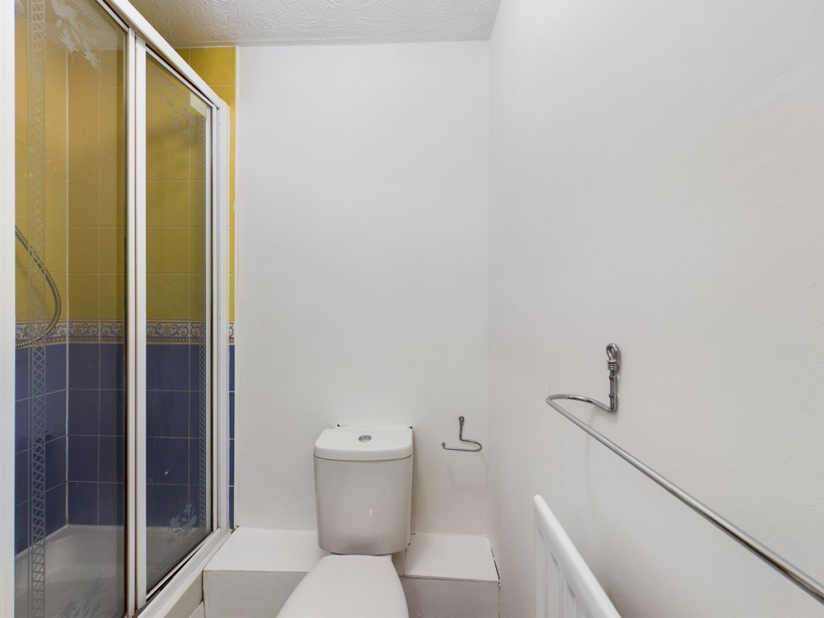 Regents Mews, Horley