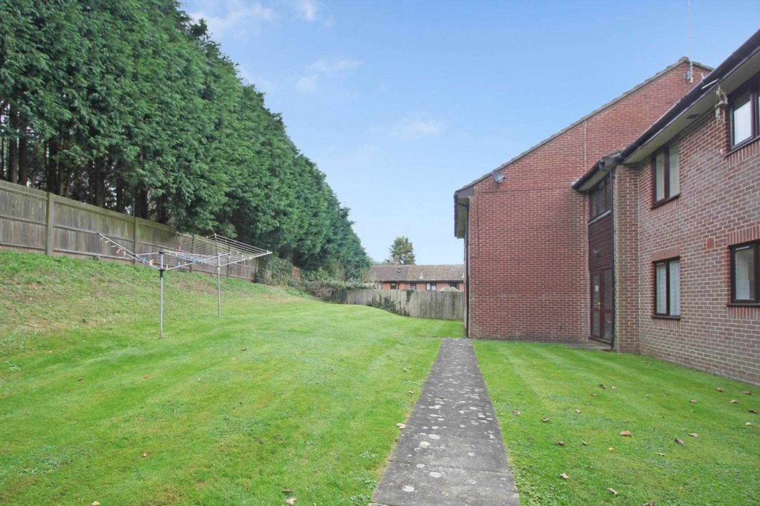 1 bedroom Flat for Letting Handcross, West Sussex