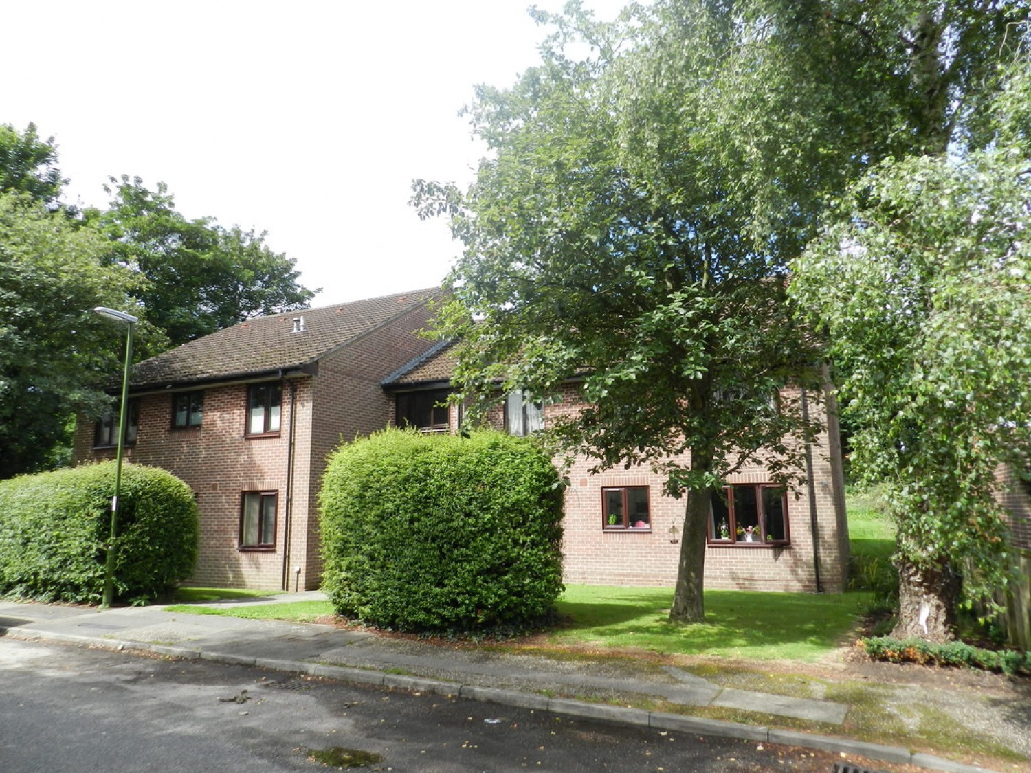 1 bedroom Flat for Letting Handcross, West Sussex