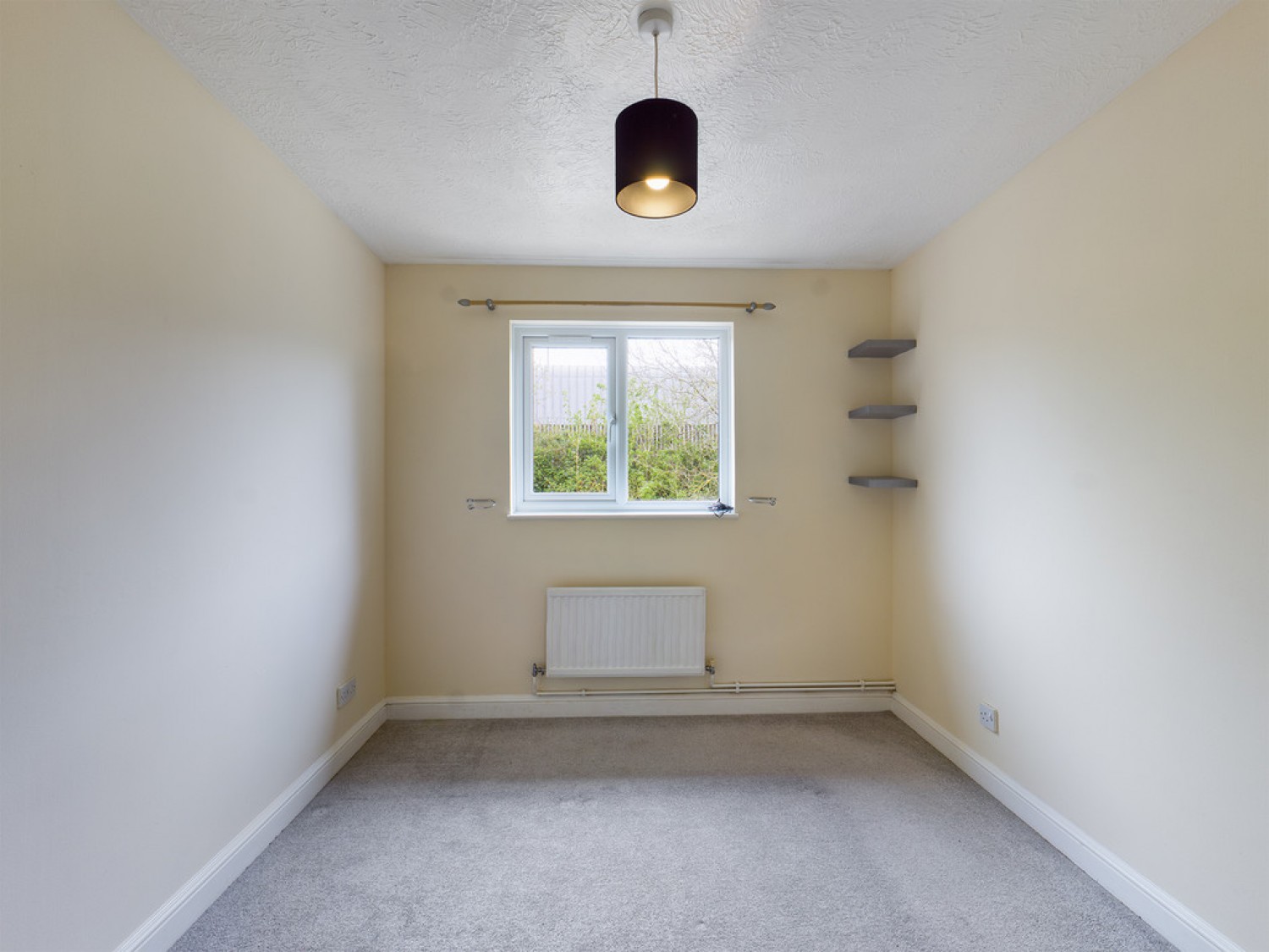 1 bedroom Flat for Letting Maidenbower, Crawley