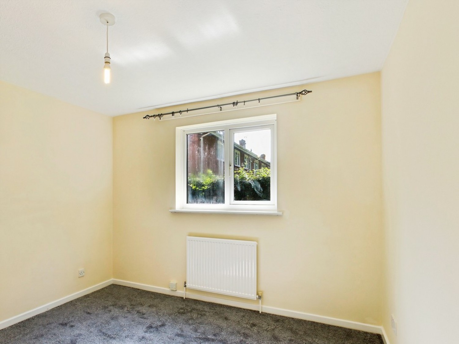 Langley Green, Crawley